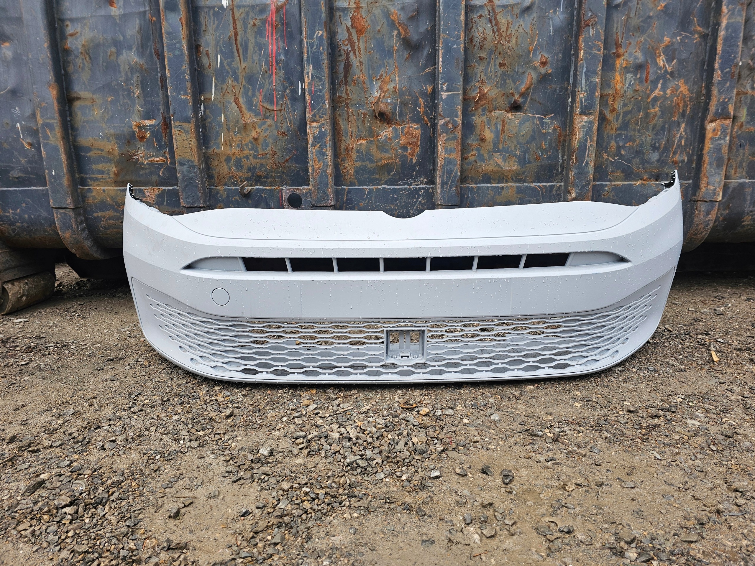 VW CADDY 2K7 MODEL frontstoßstange