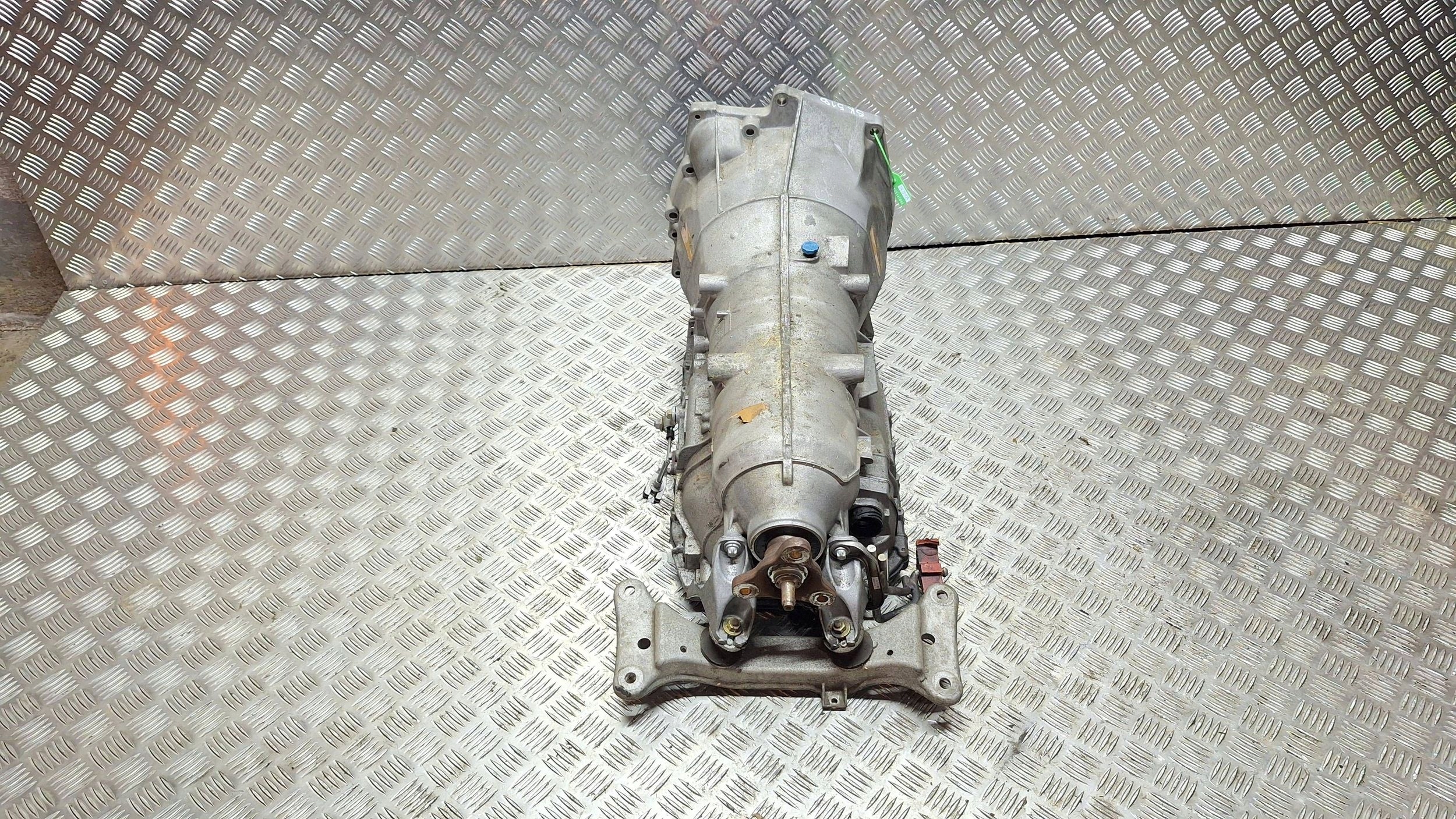 Getriebe AUTOMAT 7556047 HP-19 BMW E90 E91 2.0 Benzin 150KM