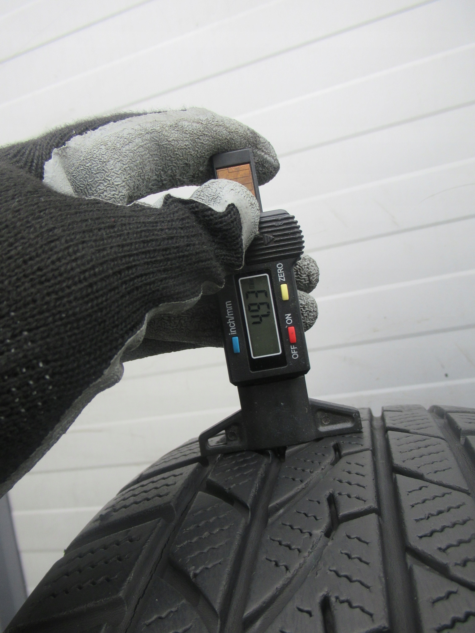 ALU+OPONY ZIMA MAZDA 2,HYUNDAI i20,SUZUKI SWIFT,BALENO,OPEL AGILA ,YARIS Kolor Srebrny