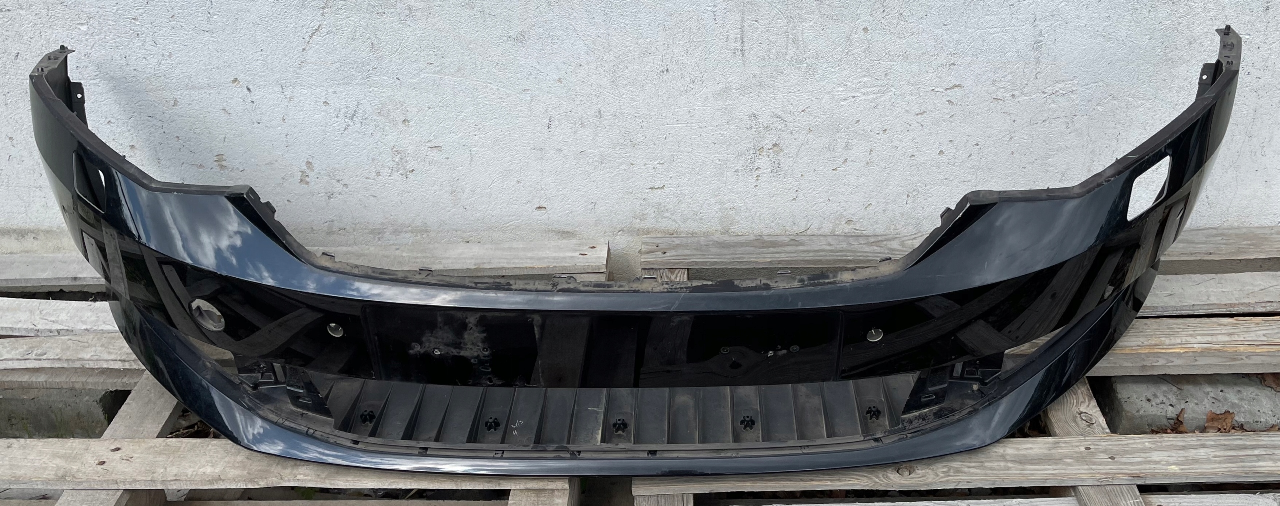 SKODA FABIA III 6V 2014 - bumper front front PDC washers