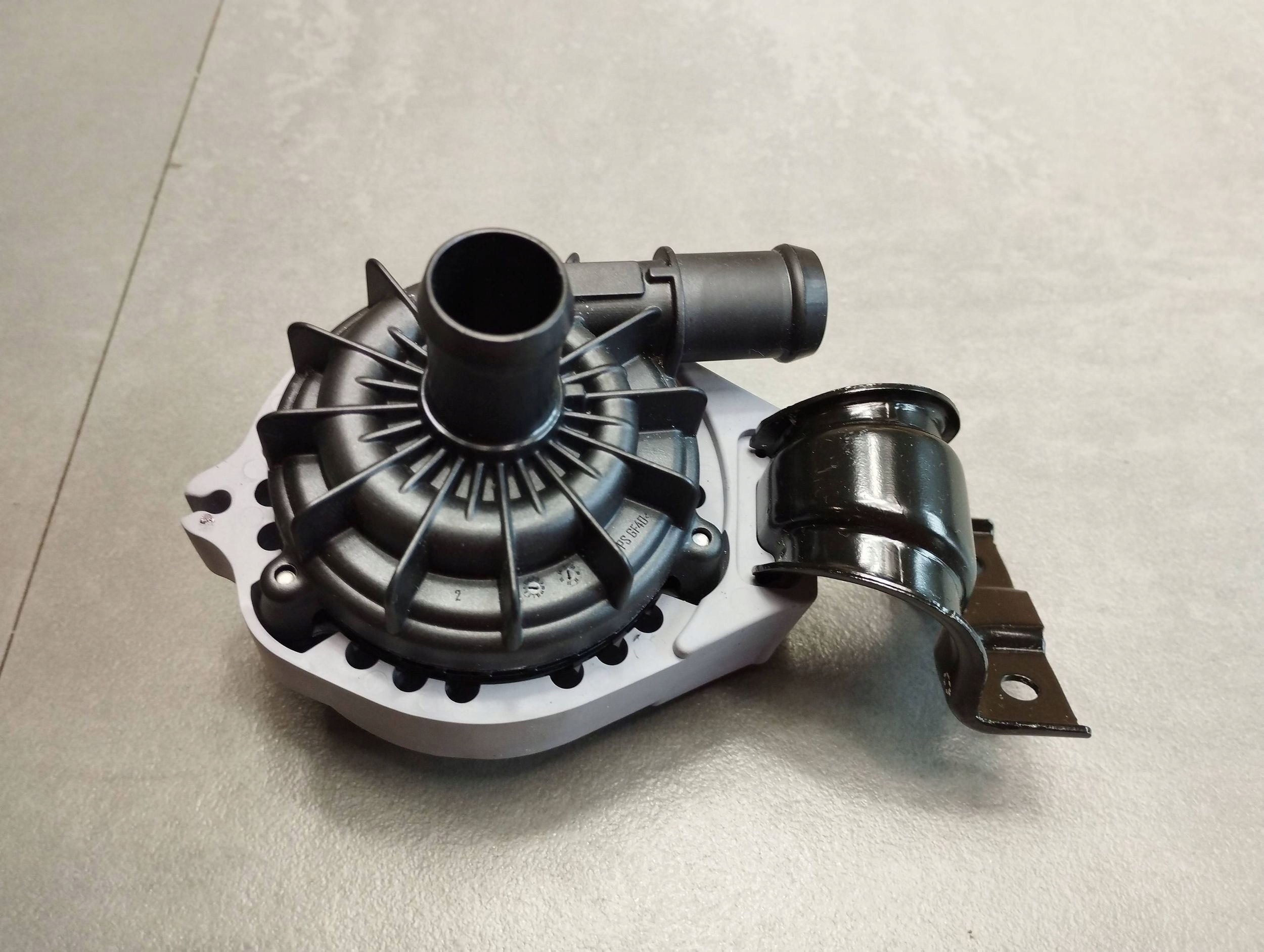 Audi Q4 e-tron 2023 Pomka d’acqua 1EA965567L
