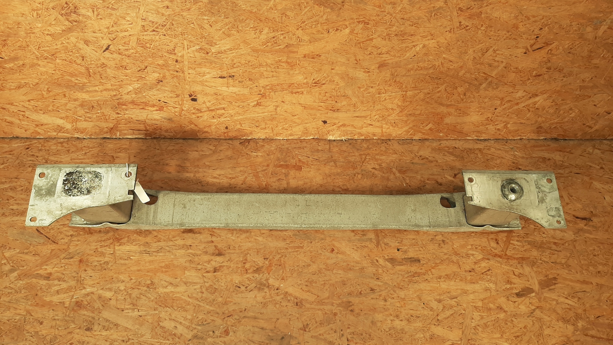 OPEL ASTRA J IV KOMBI BELKA WZMOCNIENIE ZDERZAKA TYŁ 12775079 Producent części OEM