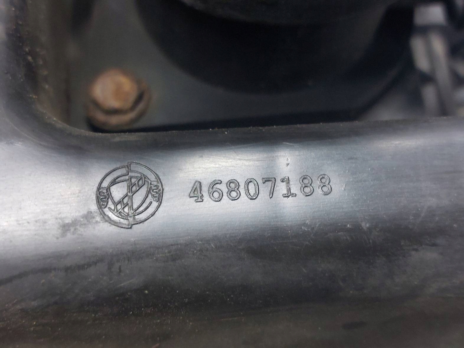 OBUDOWA FILTRA POWIETRZA + PRZEPŁYWOMIERZ + RURA DOLOT STILO 1.9 JTD Producent części Fiat OE