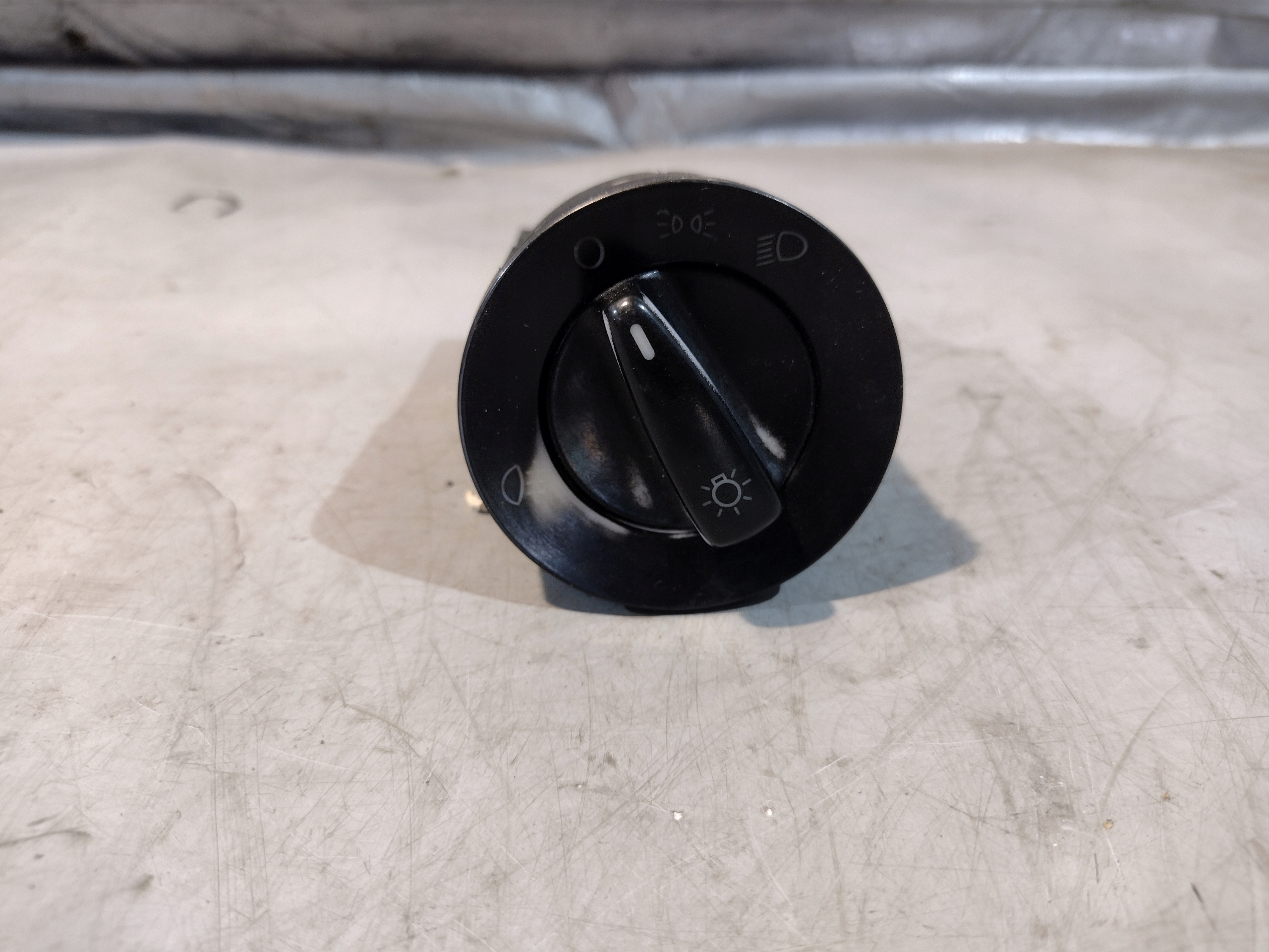 interrupteur feux Volkswagen Bora 1C0941581