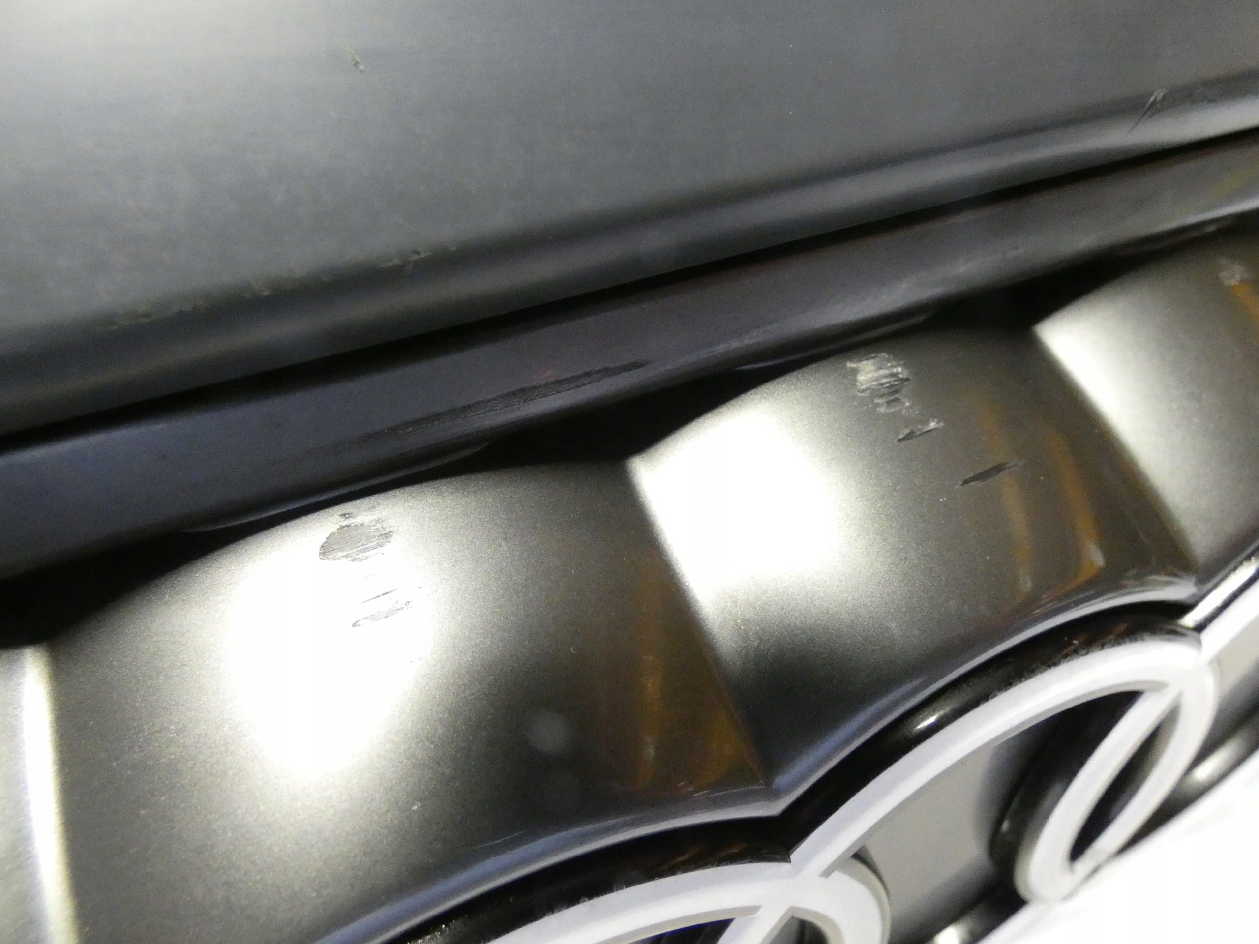 AUDI A5 B10 S-LINE 8B3807437A below 6 PDC below washers bumper front front