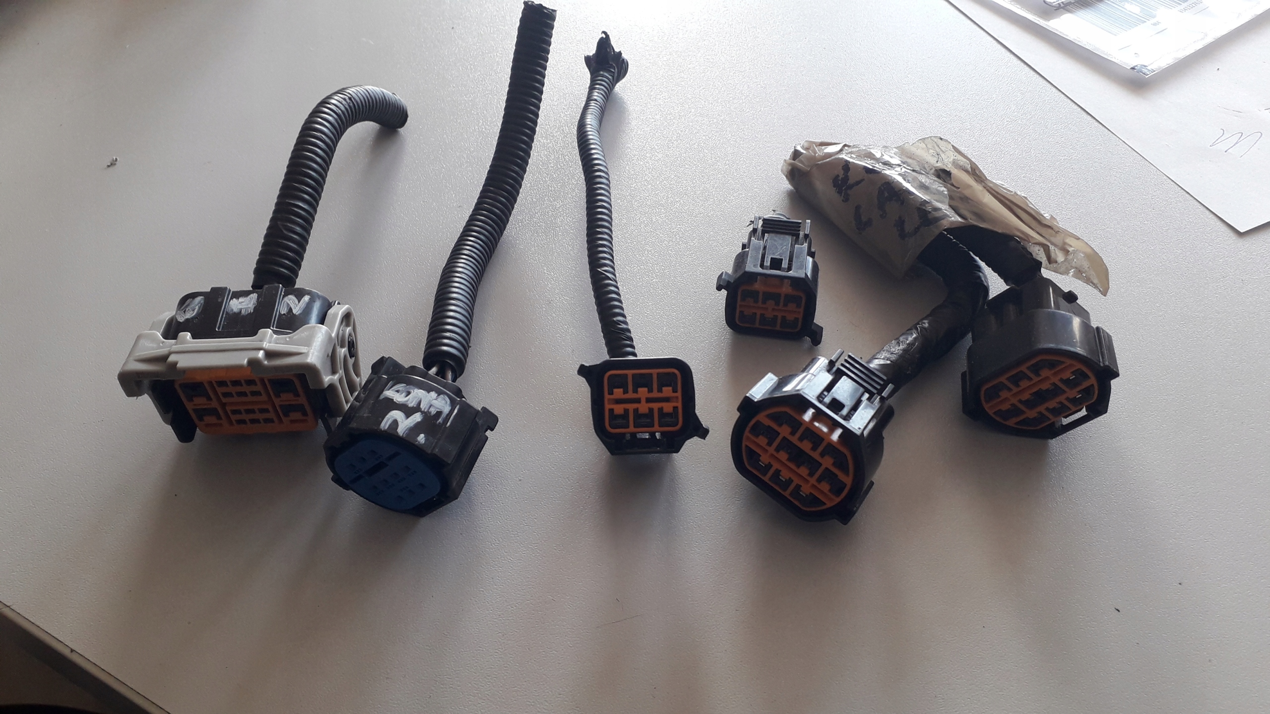 HYUNDAI KONA KOSTKA WTYCZKA LAMPY HALOGENU