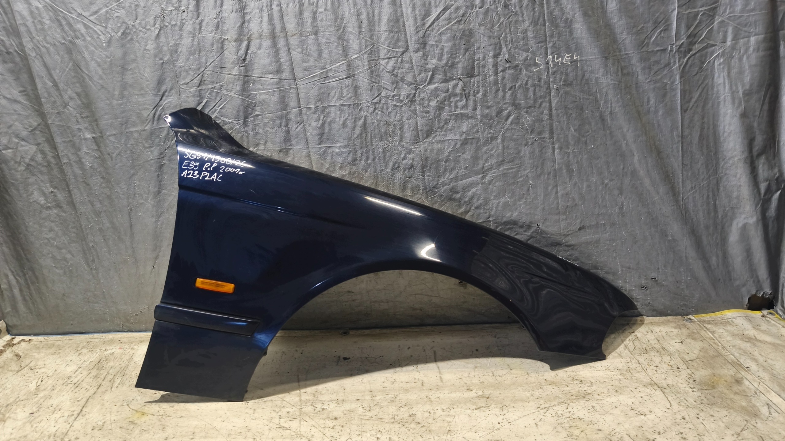 fender right front BMW E39 K: ORIENTBLAU METALIC