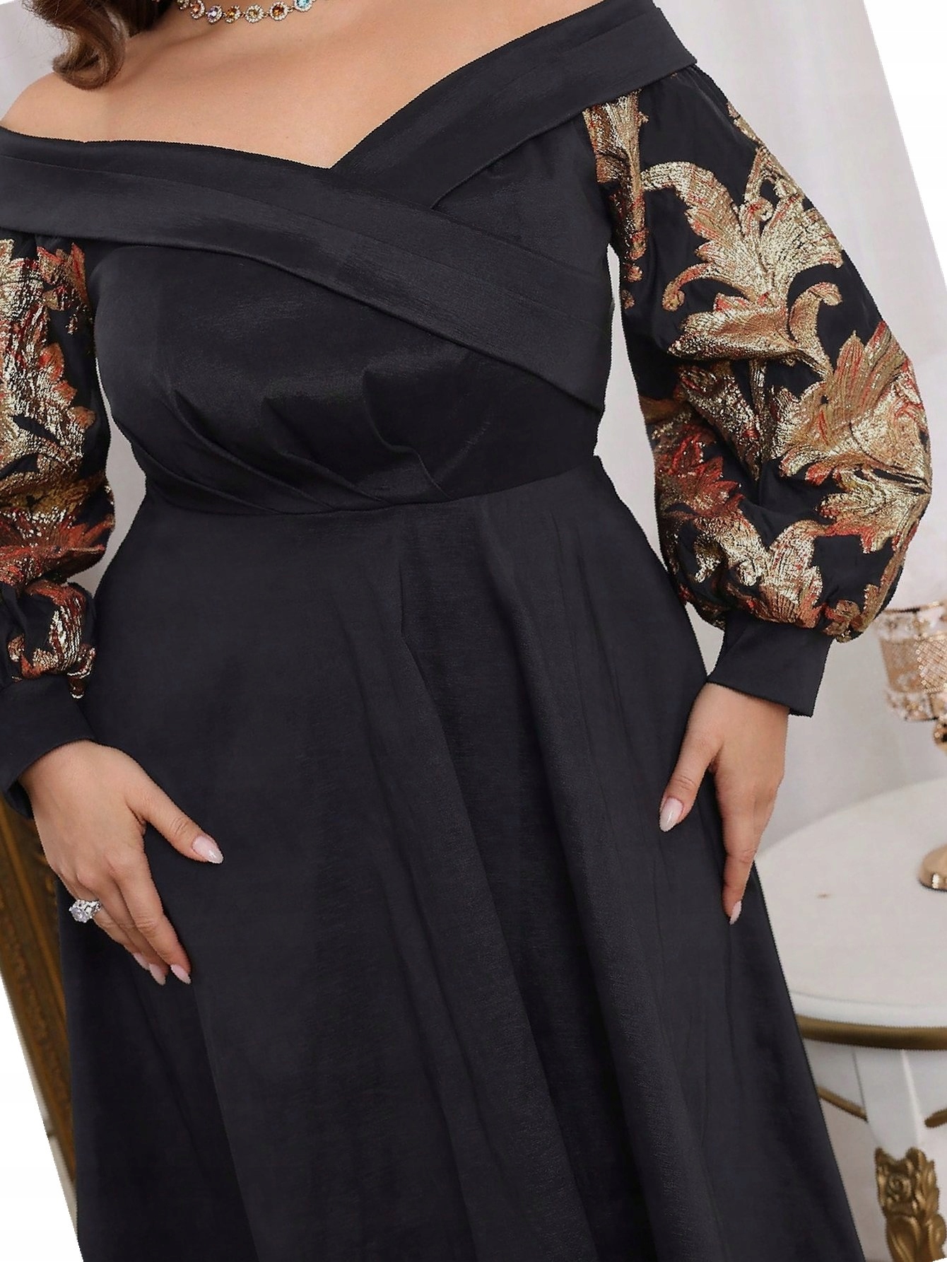 Šaty s ozdobnými rukávy Midi 3XL 46