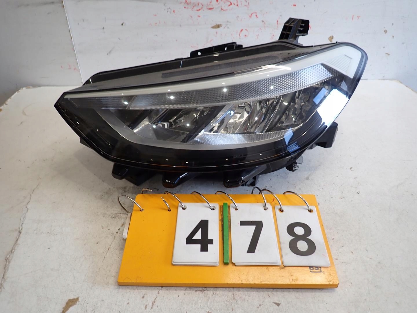 light front front left VW ID3 2020- FULL LED 10B941005C