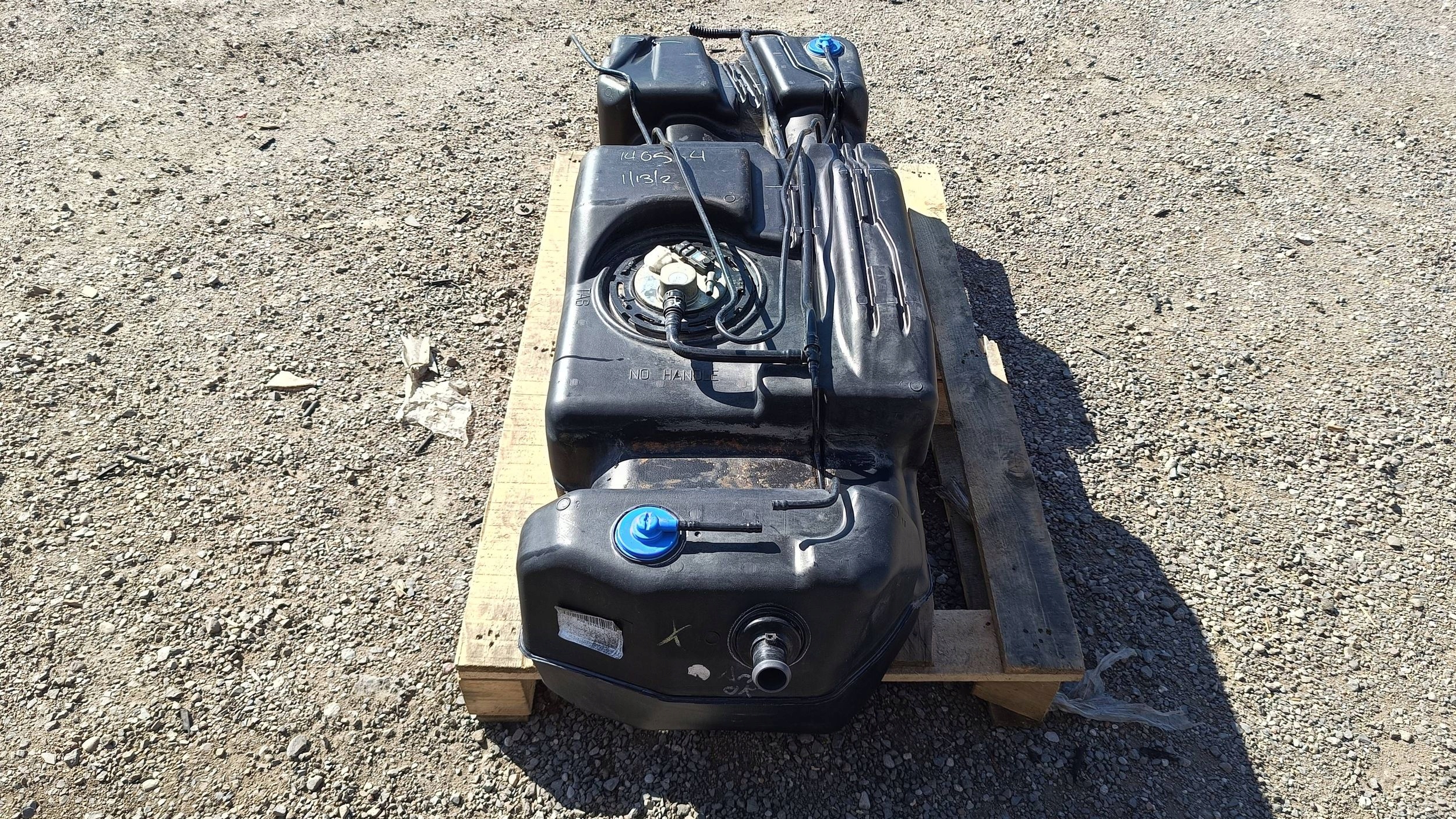 spremnik rezervoar goriva kompletan Hummer H2 2003