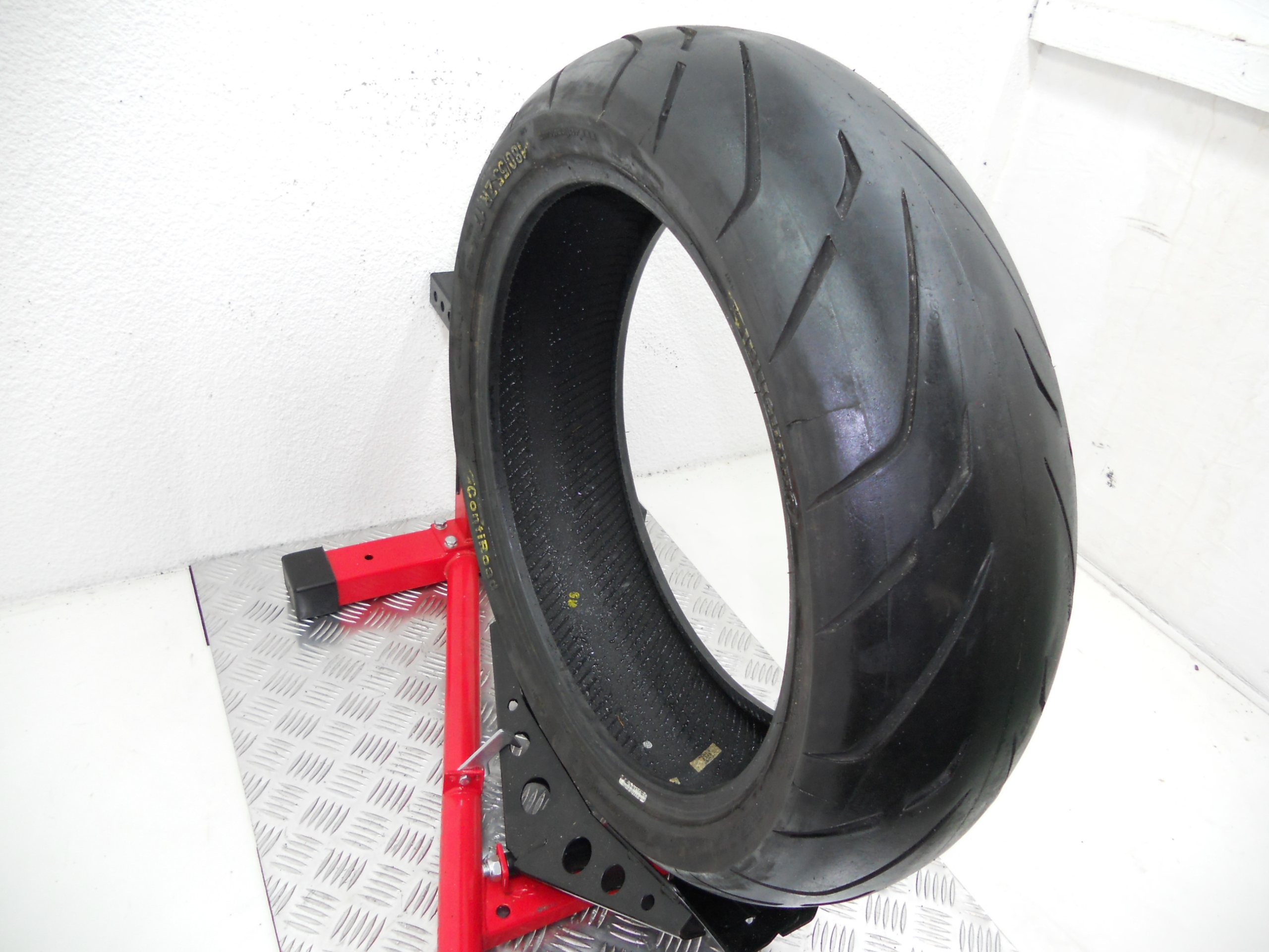 OPONA CONTINENTAL CONTIROAD 180/55/17 DOT.1722 (019) Model ContiRoad