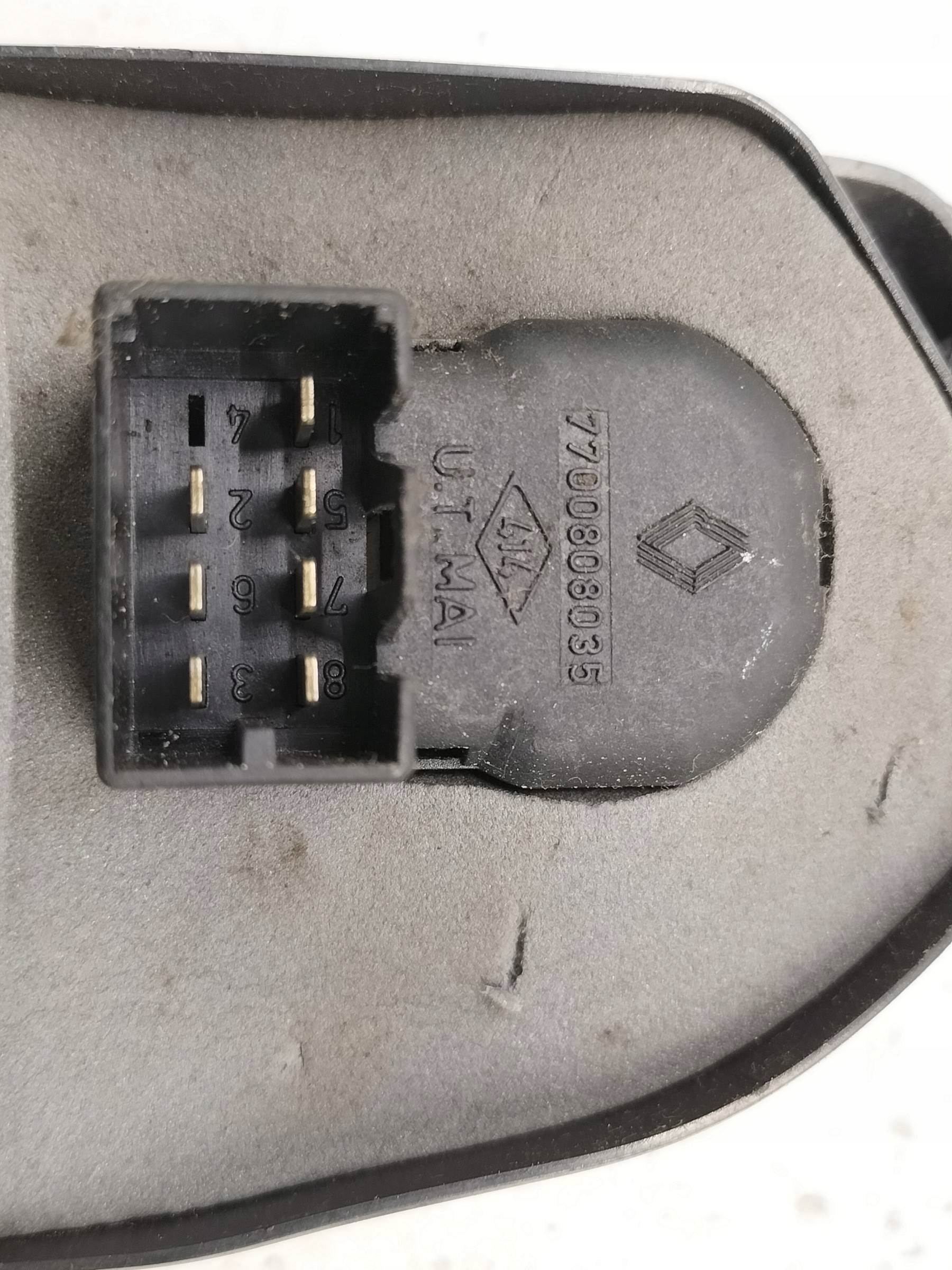mirror control switch of the window left front 7700808035 Renault Safrane and