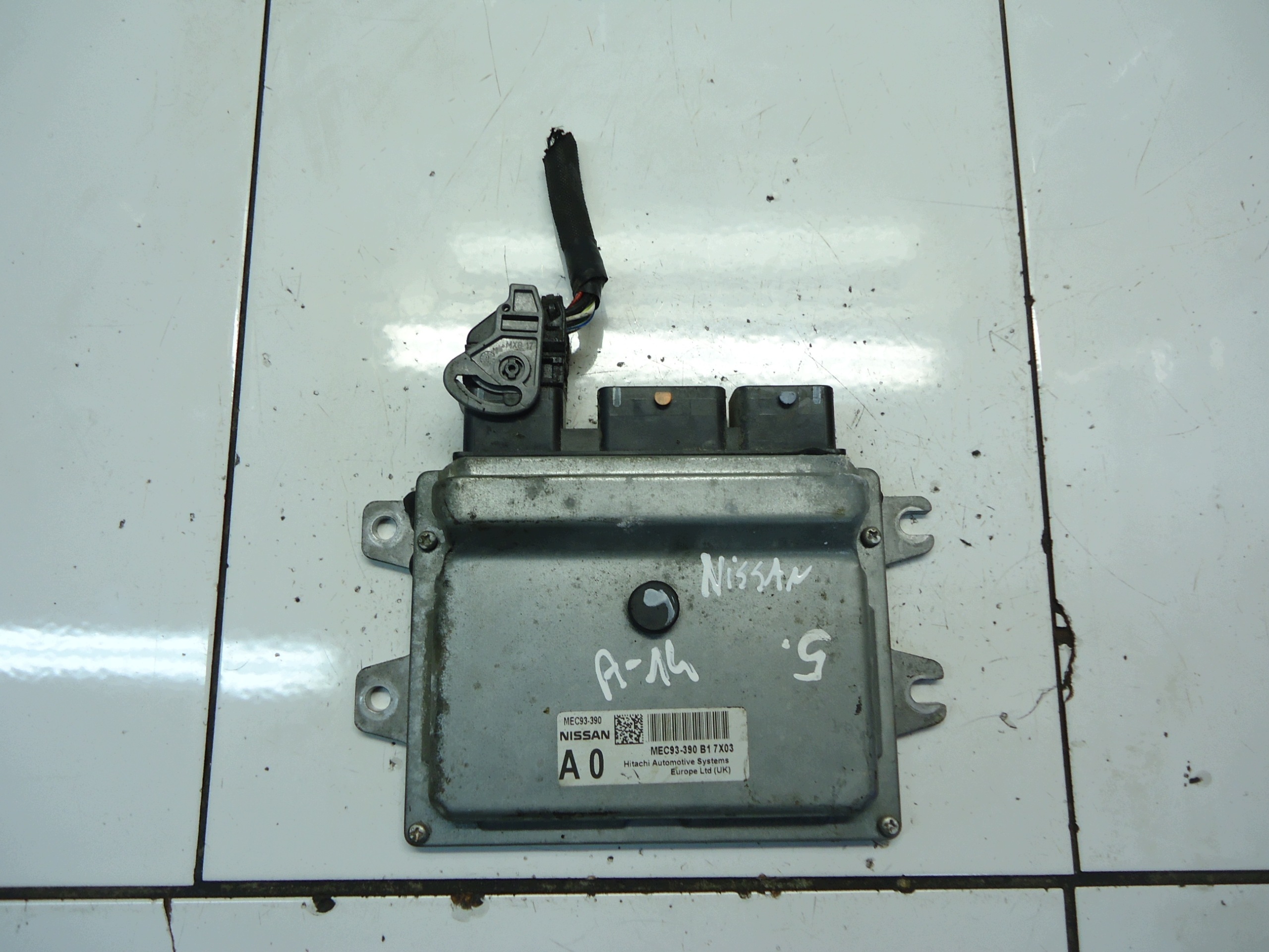NISSAN QASHQAI 2.0 16V MR20 computer MEC93-390