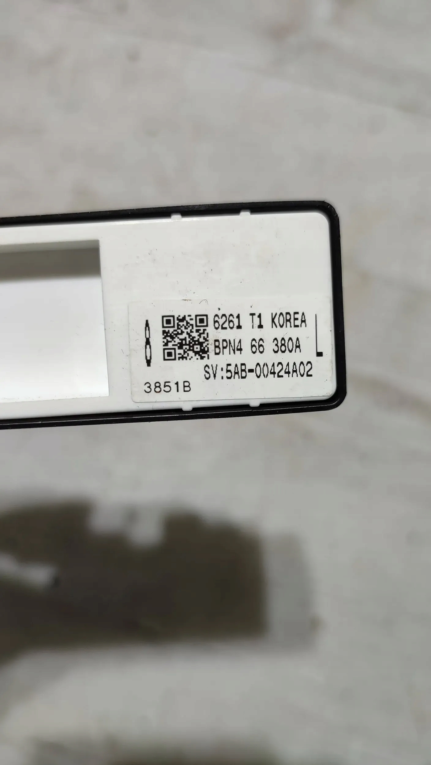Mazda 3 III BM 17r front side right switch button of the opening windows