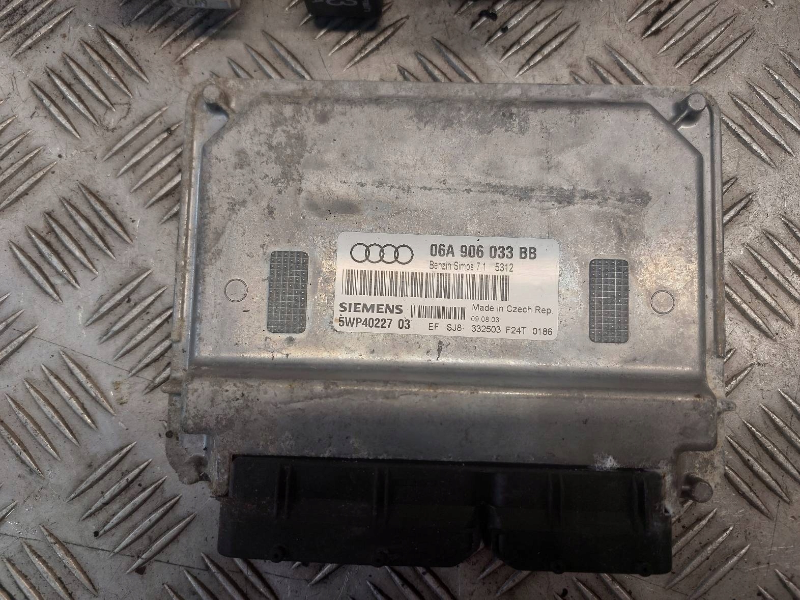 running board STARTOWY AUDI A3 8P 06A906033BB