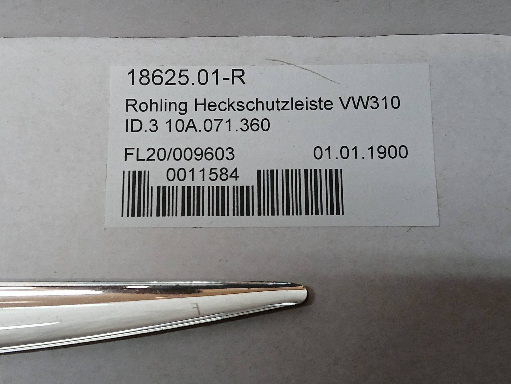 boot door moulding cap VW ID-3 ID 3 ID3 10A 10A071360