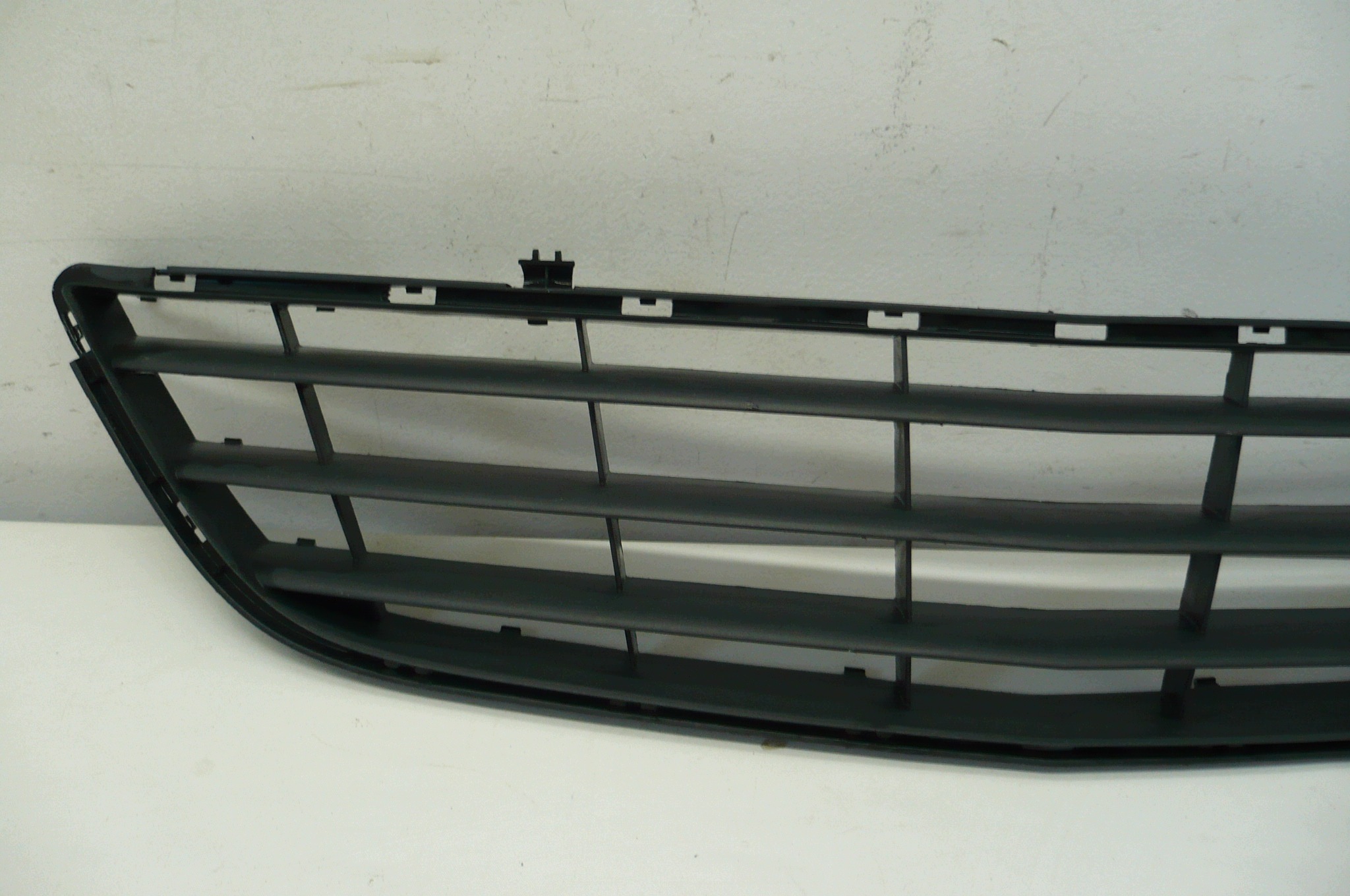 OPEL CORSA D 2006- 11 grid of a bumper front central original