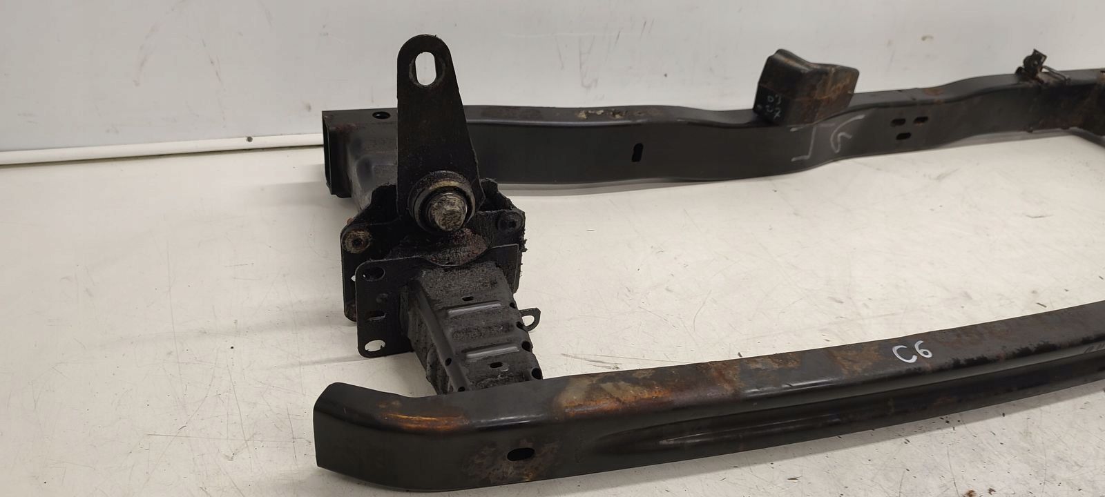 bumper support front front Citroen C6 2,7 HDI