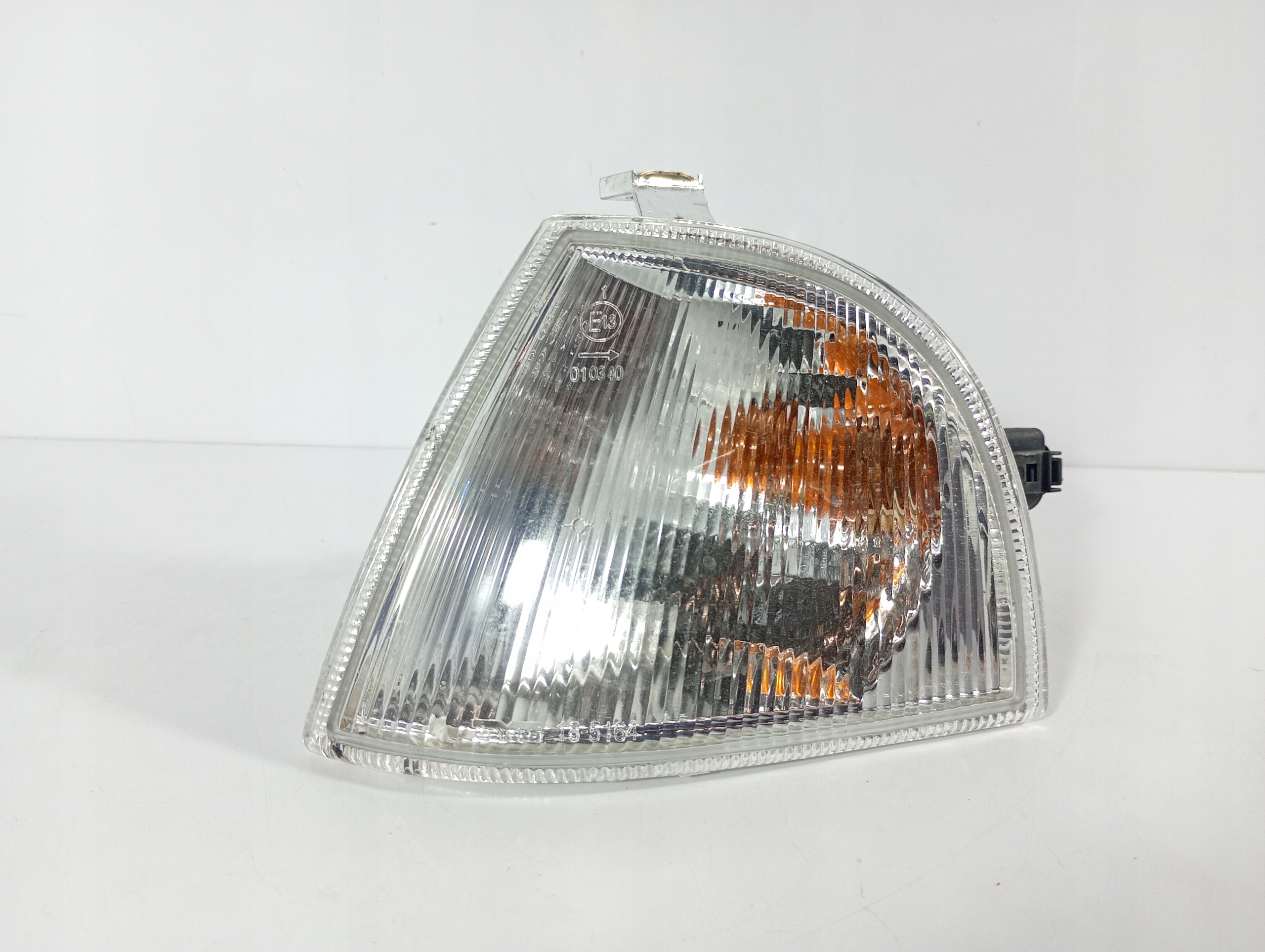 Octavia 1 96-11 indicator left OE 185164B