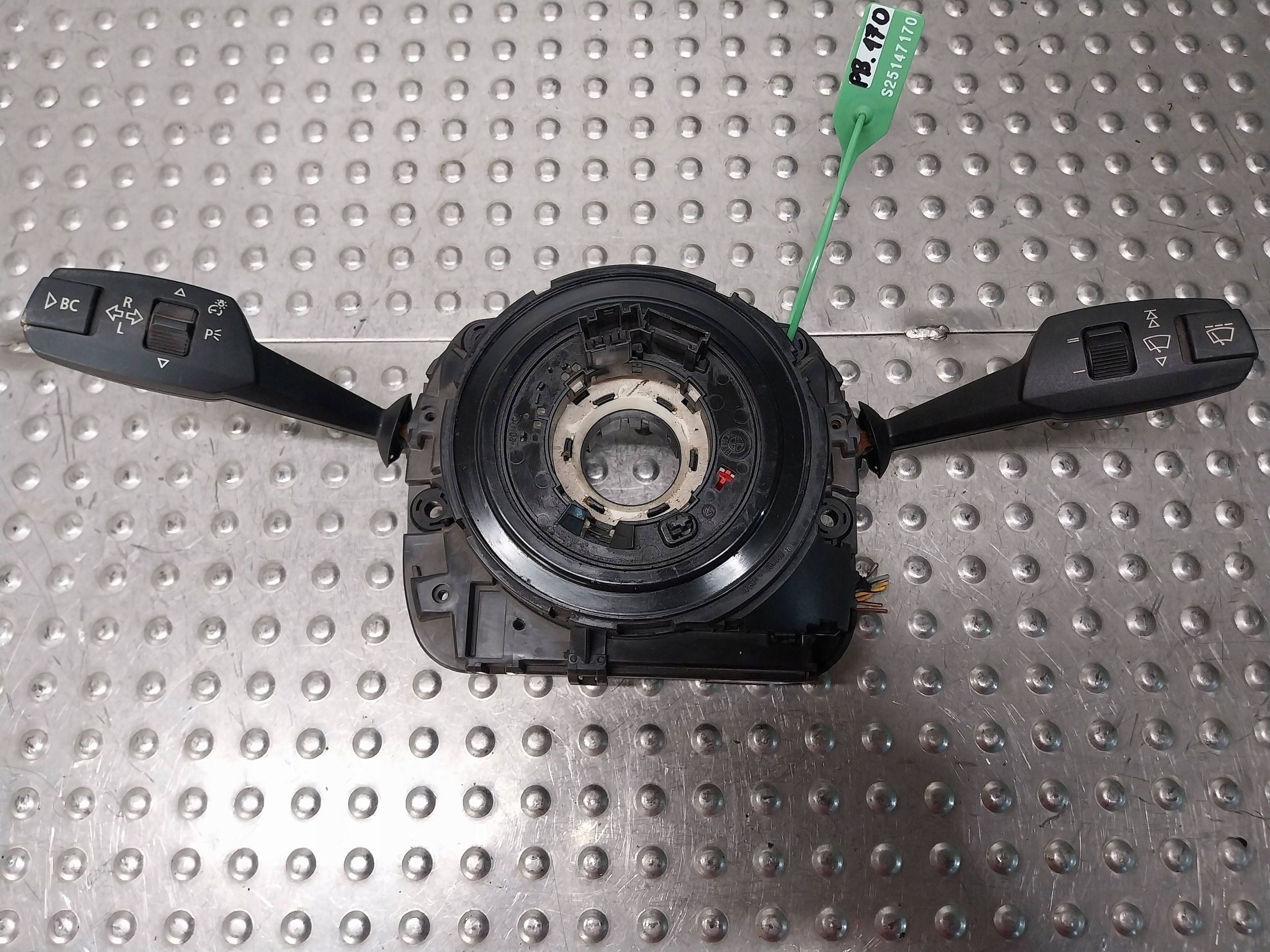 steering wheel levers and controls control ring 6989566 BMW E81 E87 E90 E91