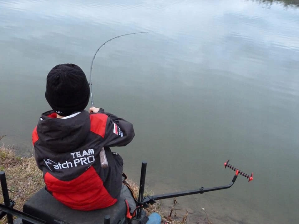 TEAM MATCHPRO WIADRO 18L + MISKA 5L + POKRYWKA Marka Match Pro