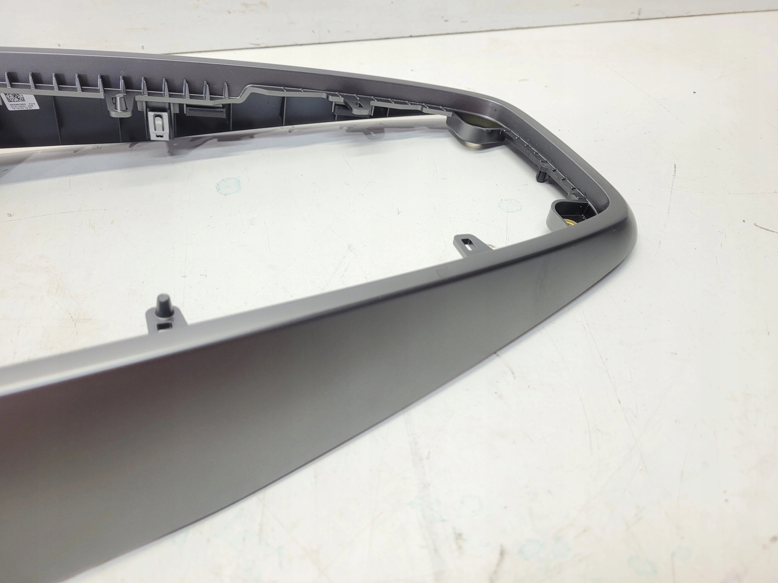 DEKOR TUNELU SRODKOWEGO AUDI Q4 E-TRON 89A863969 E09