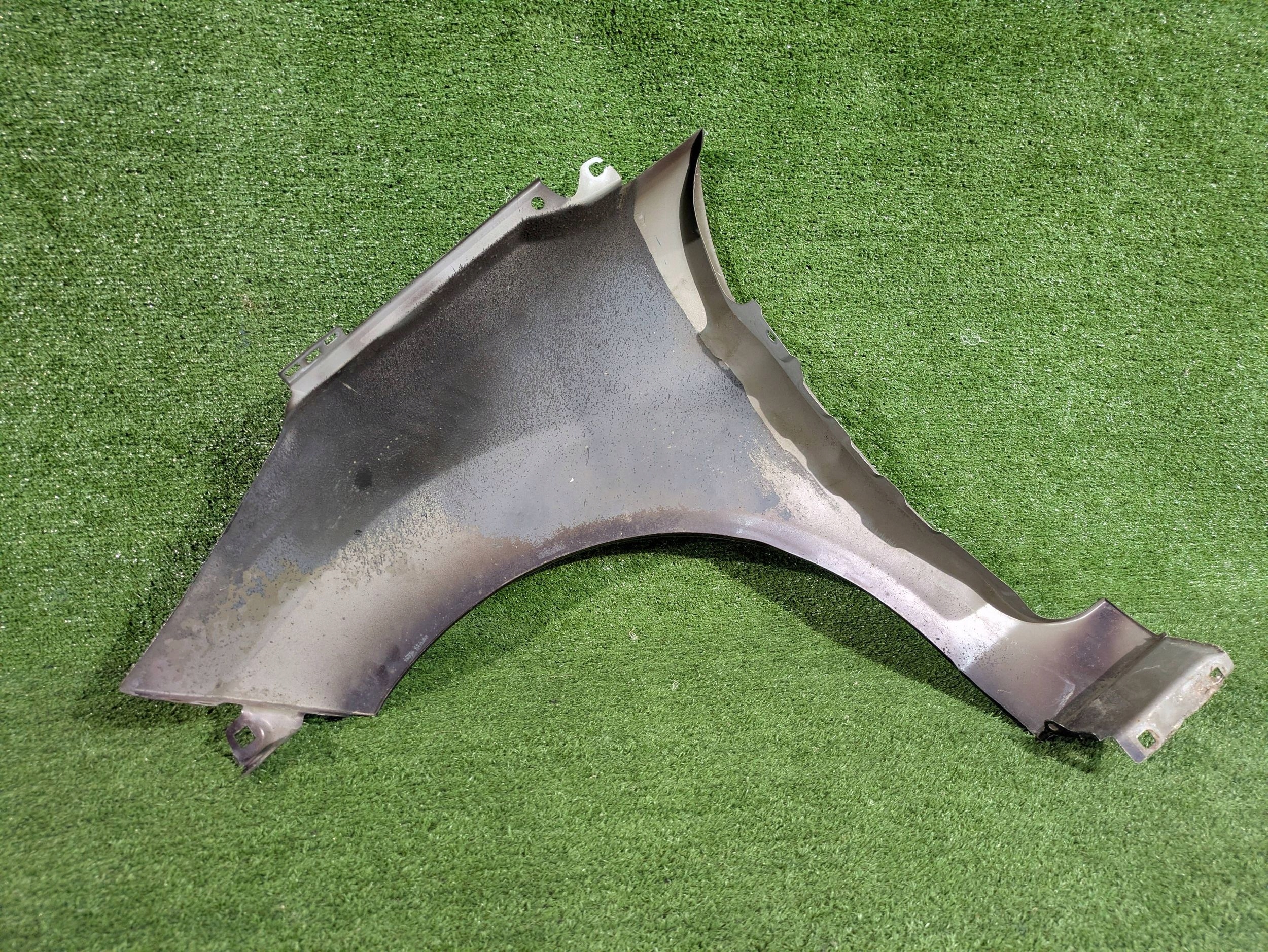 fender front right front FORD FIESTA MK7 08- NR.530