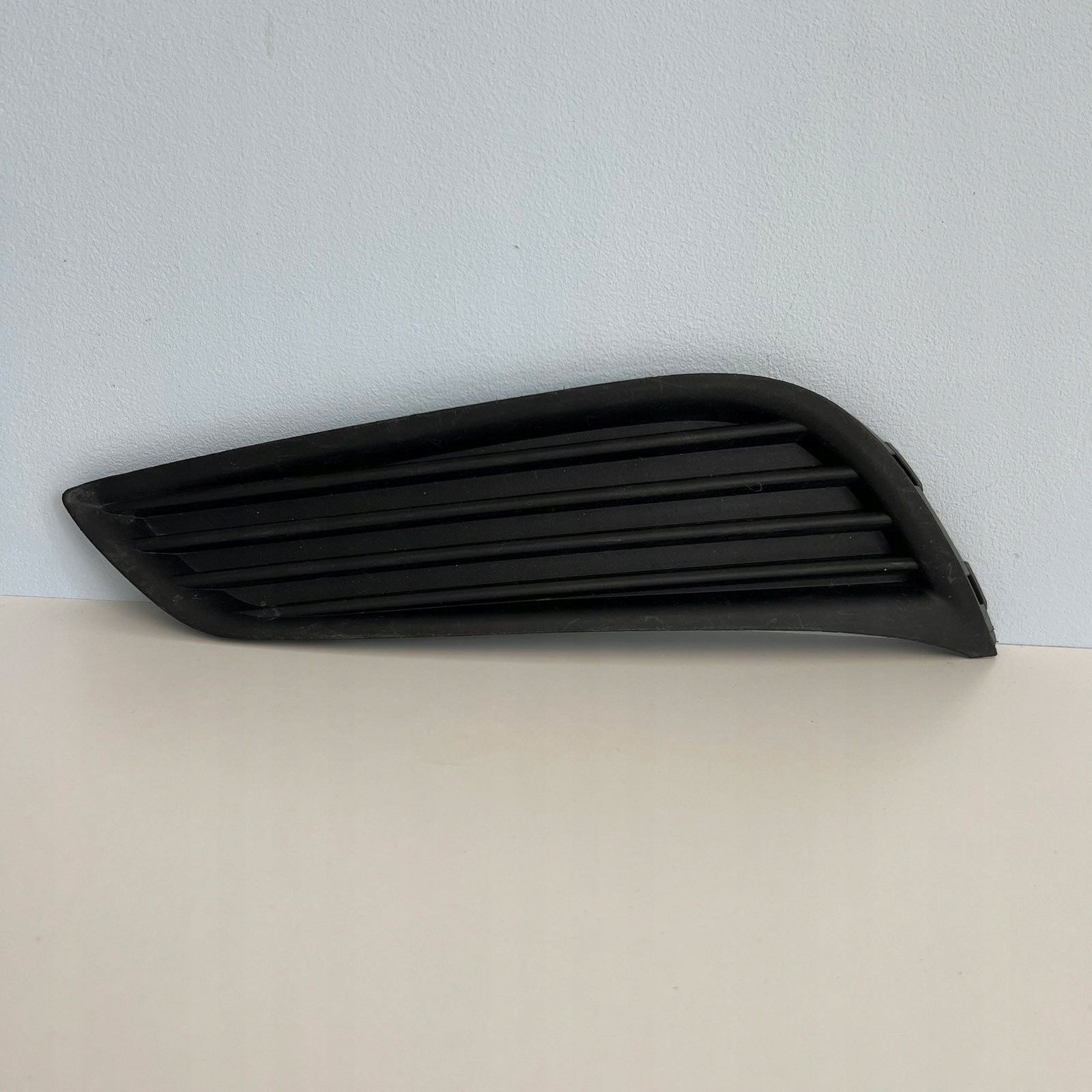 SKODA KAROQ LIFT 2021- grid left W bumper 57A807367A