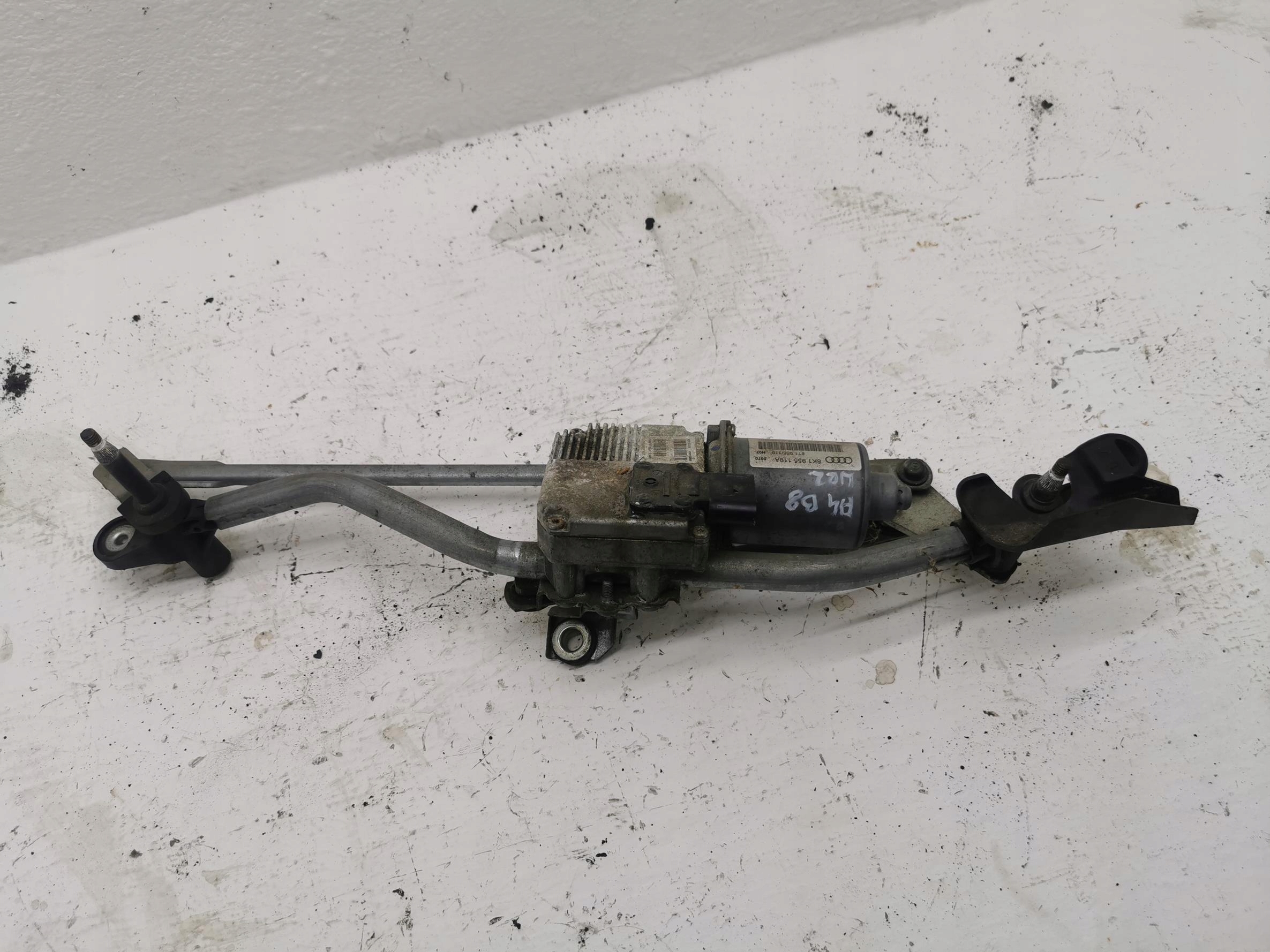 wiper mechanism front AUDI A4 B8 8k1955119A