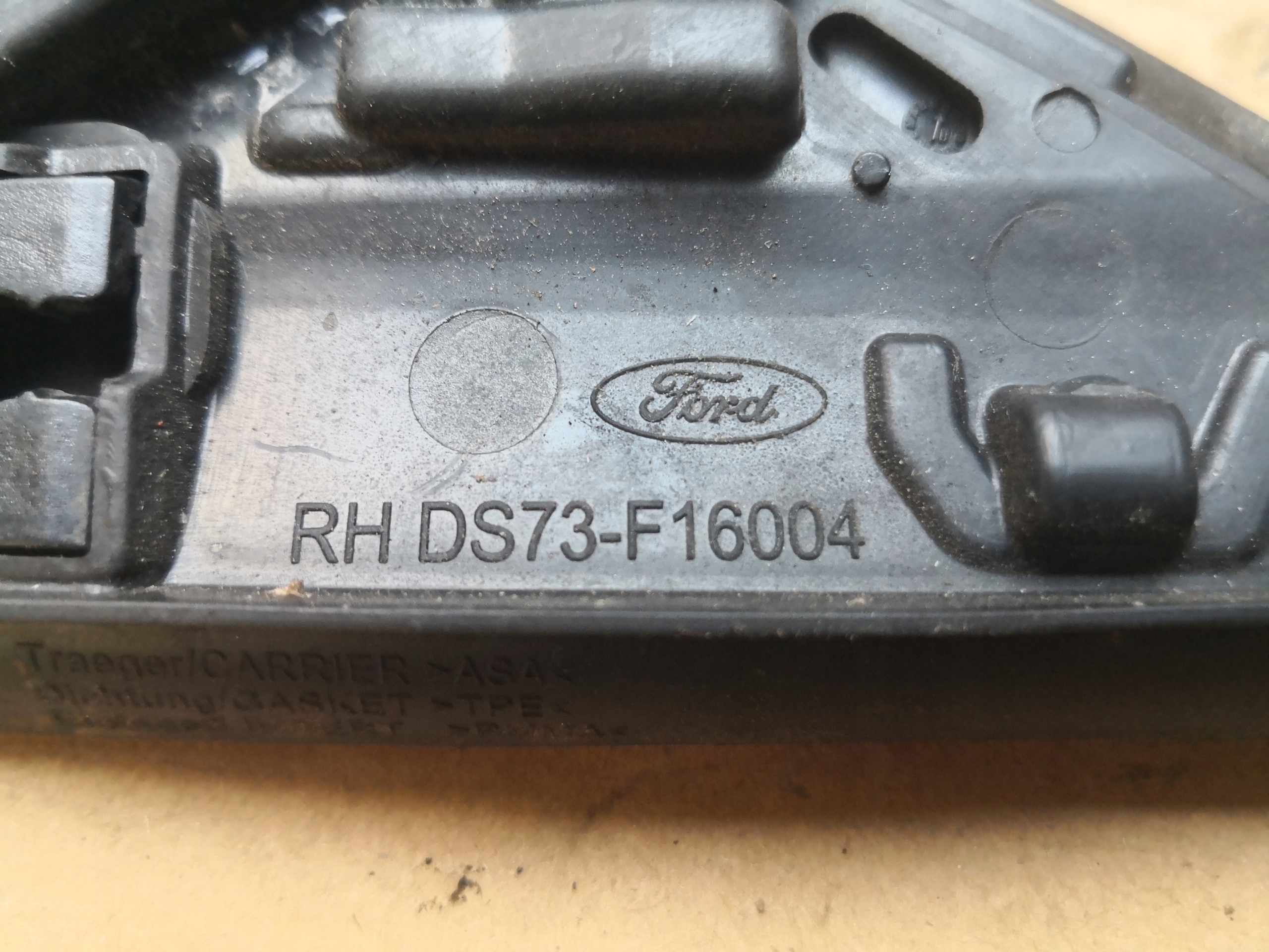TROJKAT Aile CHROM Droite FORD MONDEO MK5