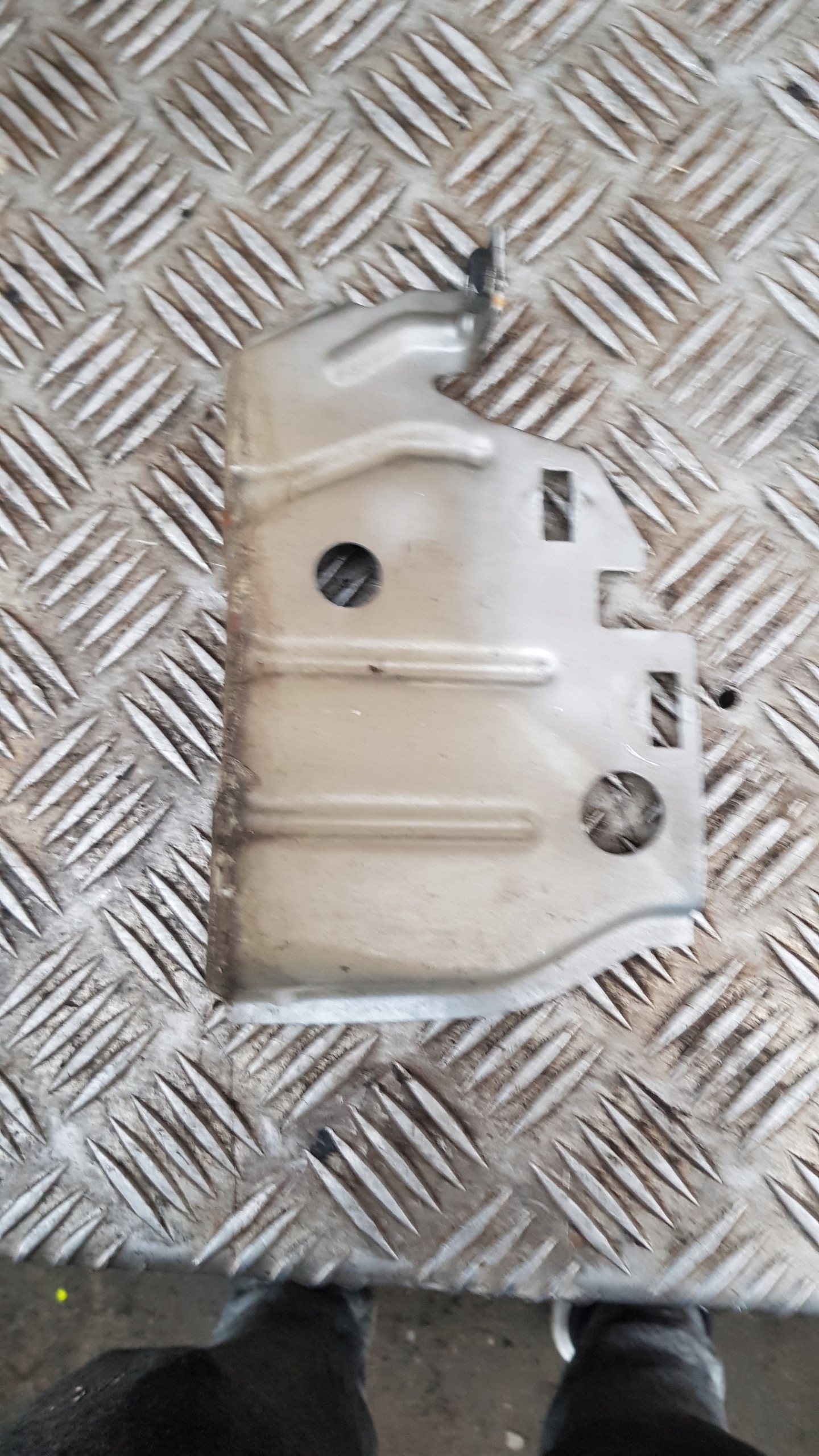 CITROEN C4 and PICASSO console of a fender left right front
