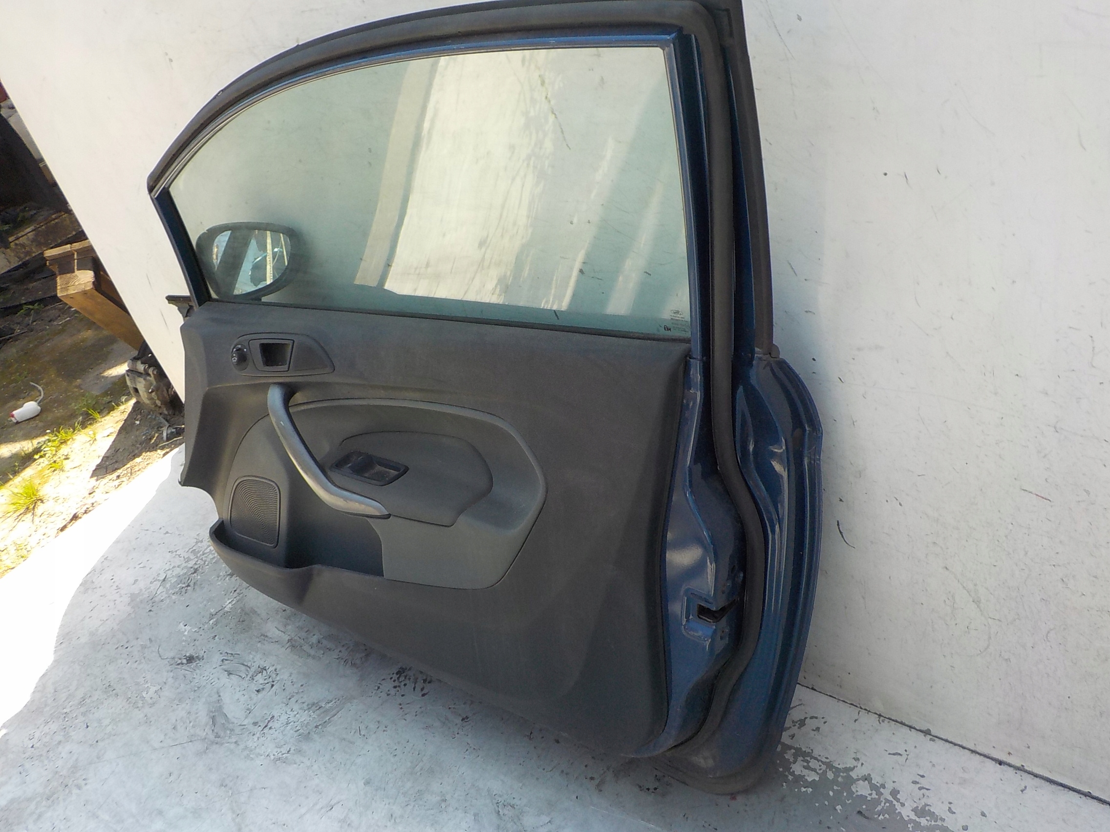 93 FORD FIESTA VII MK7 3D door right front