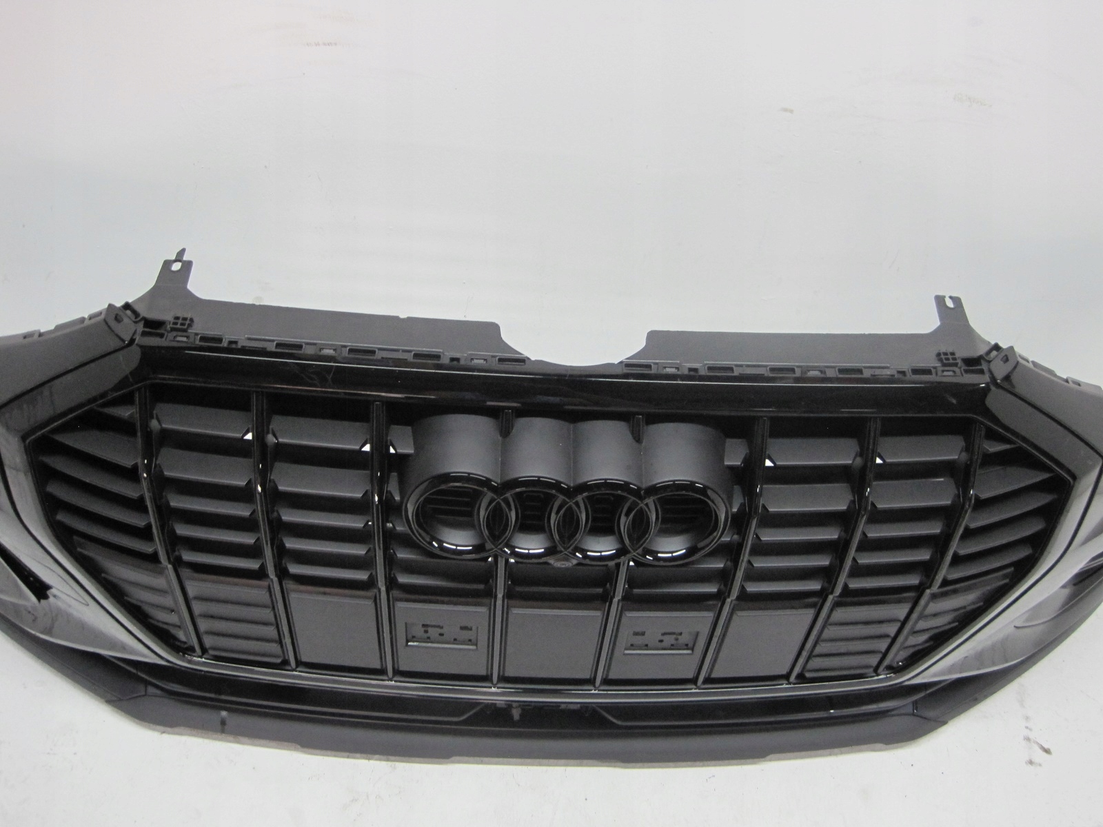 bumper AUDI Q3 83A 22R KAMERA 4 PDC front