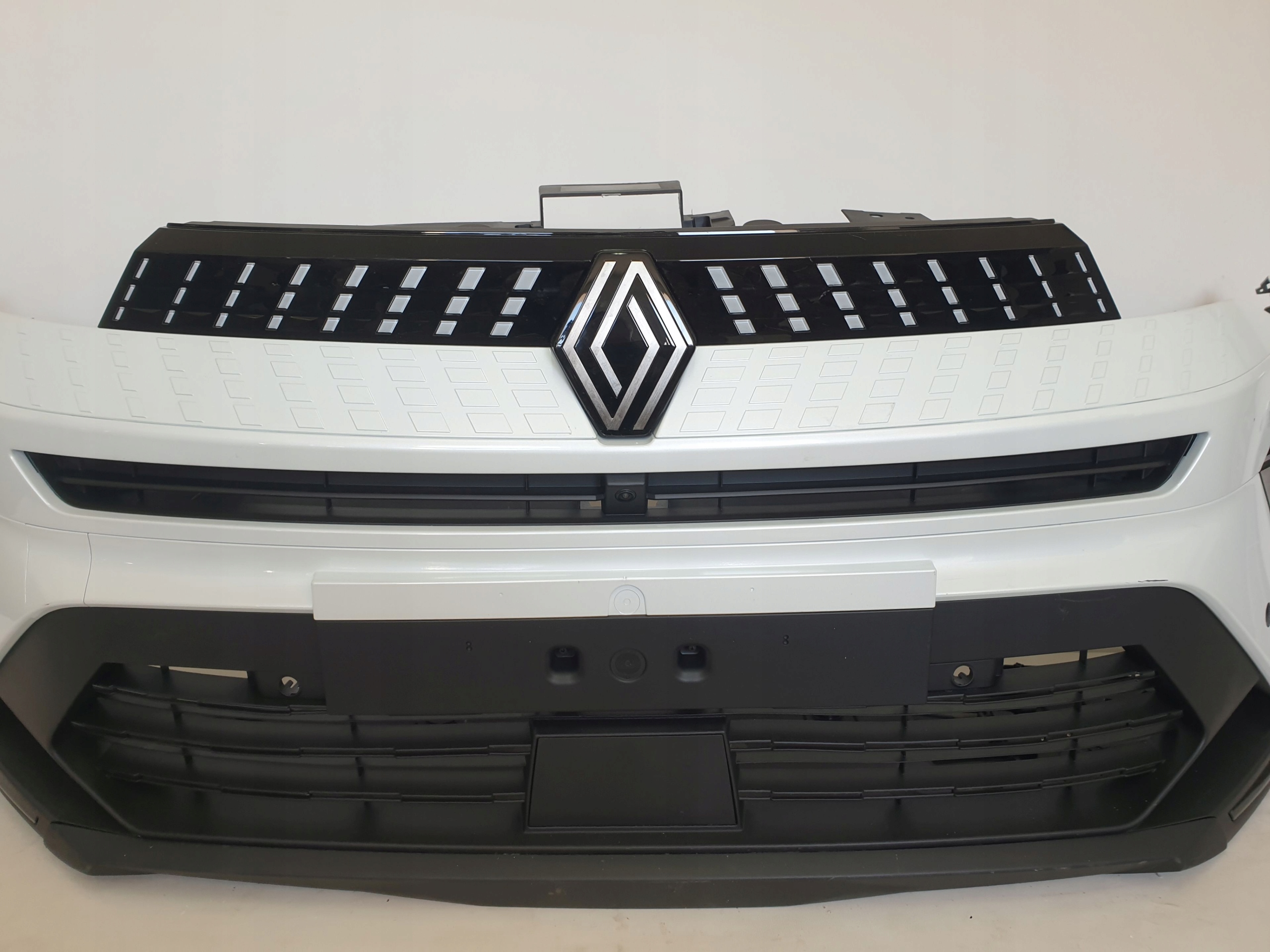 RENAULT CAPTUR II LIFT 24-> bumper front PDC LED RADAR cover KAMERA