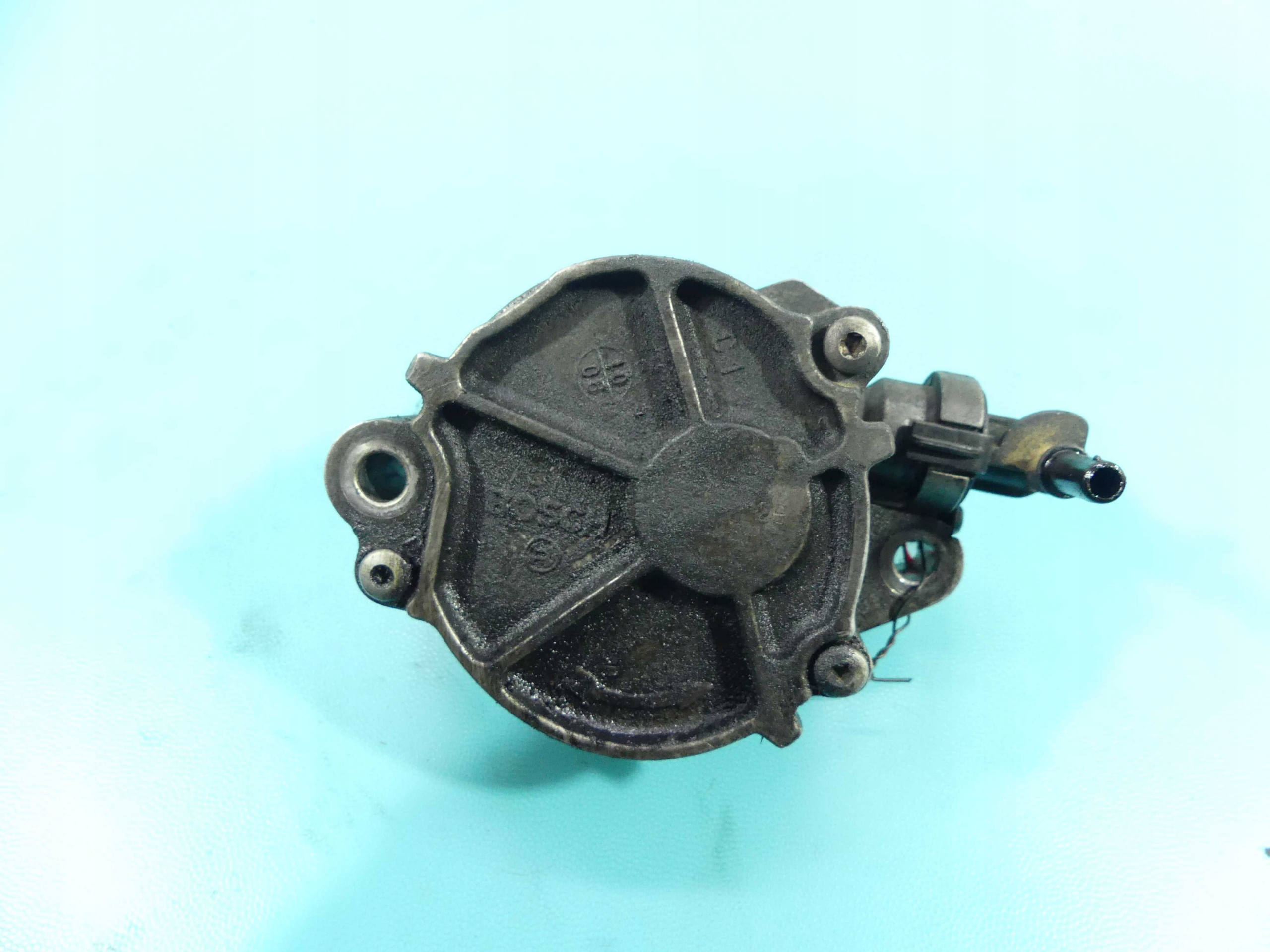 насос вакум peugeot PARTNER II D156-2B 1.6