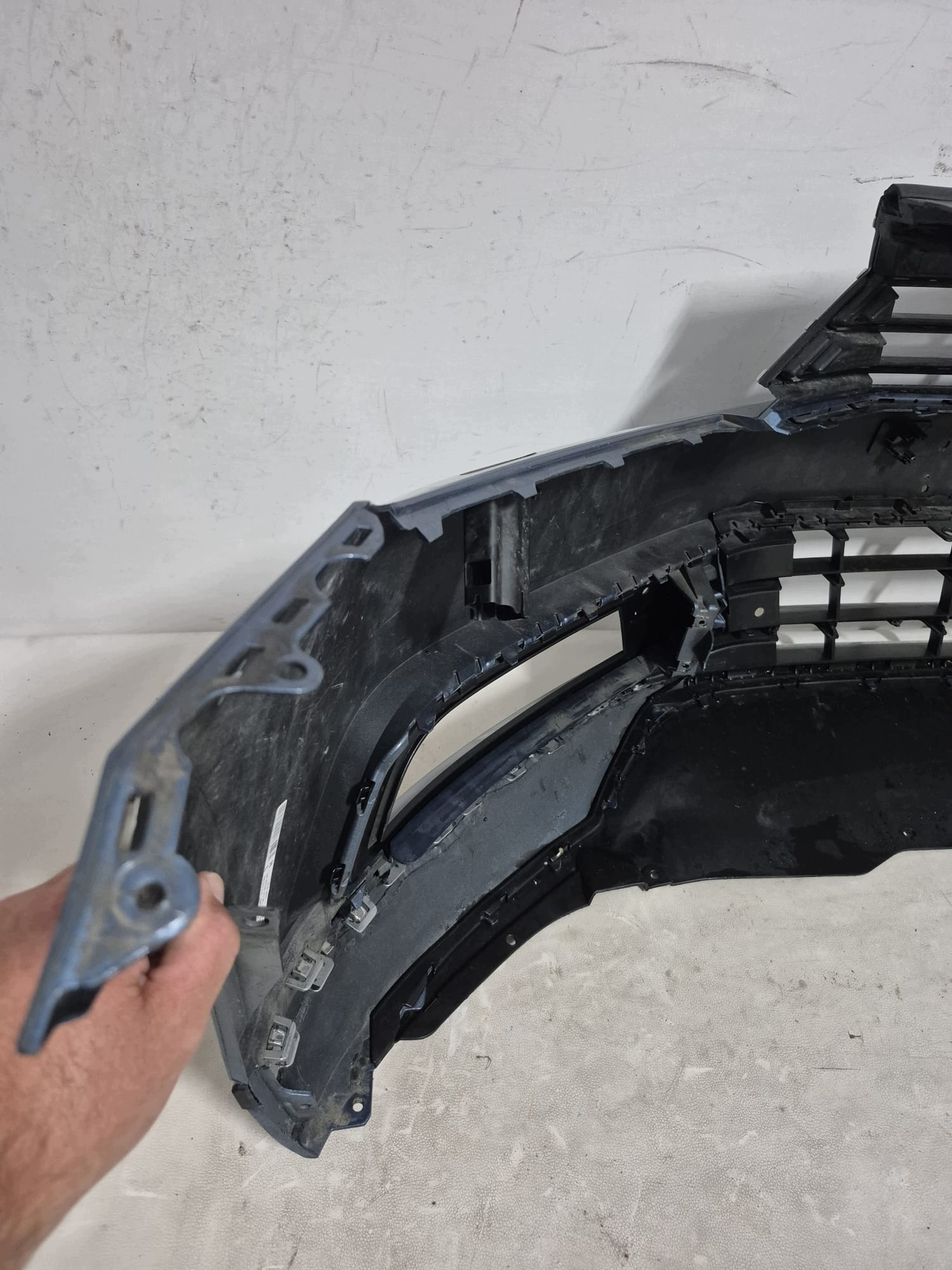 VW PASSAT B8 3G0 HIGHLINE 14- bumper front front 4XPDC SPR 3G0807221A