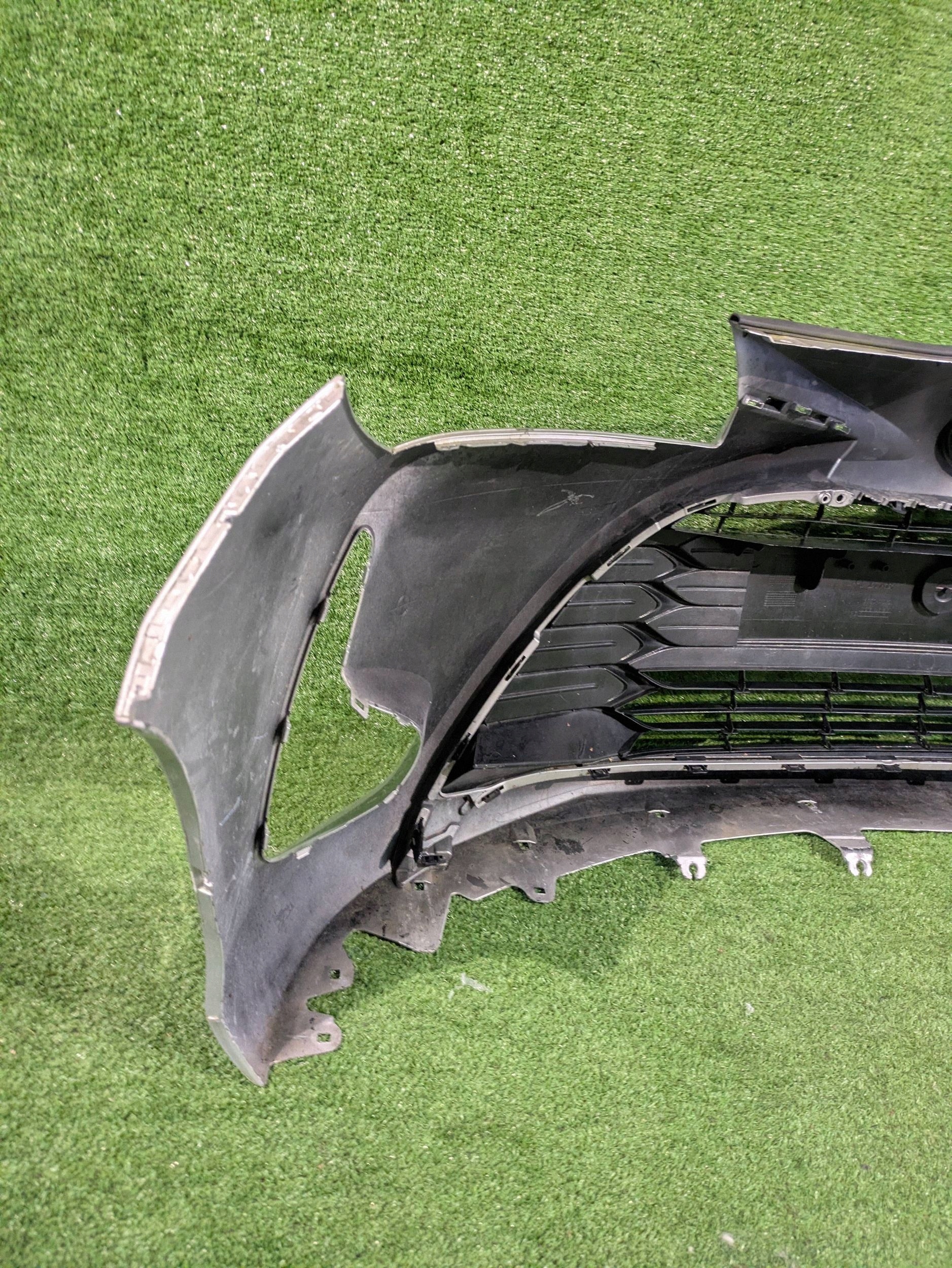 front bumper front TOYOTA YARIS III LIFT 17- NR.Z9065