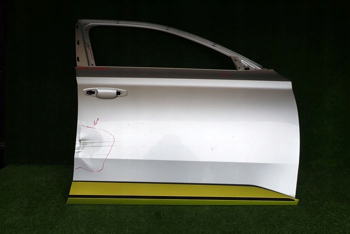 SKODA SUPERB III door right front front