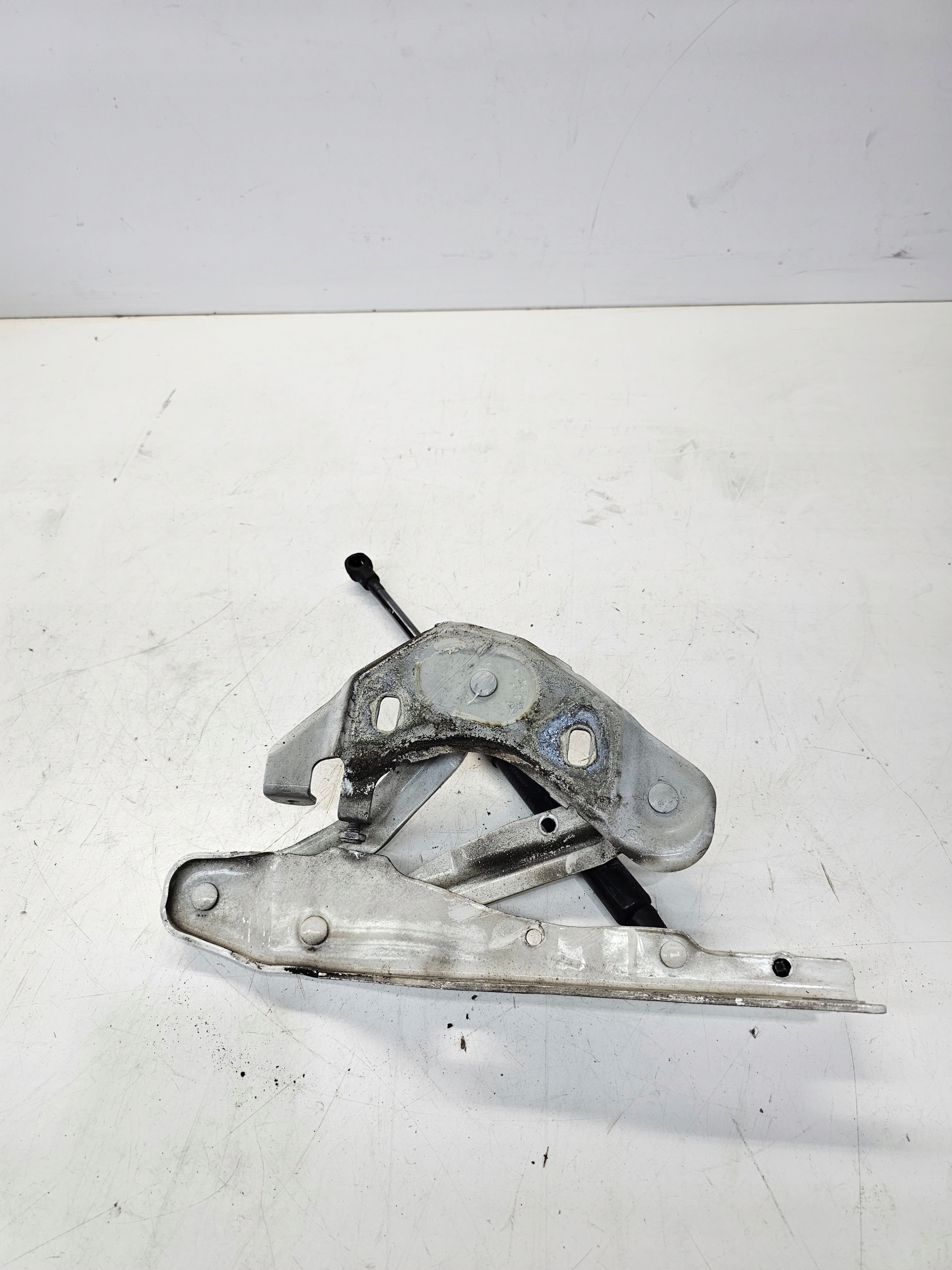 hinge bonnets right AUDI A1 8X 8X0823302A