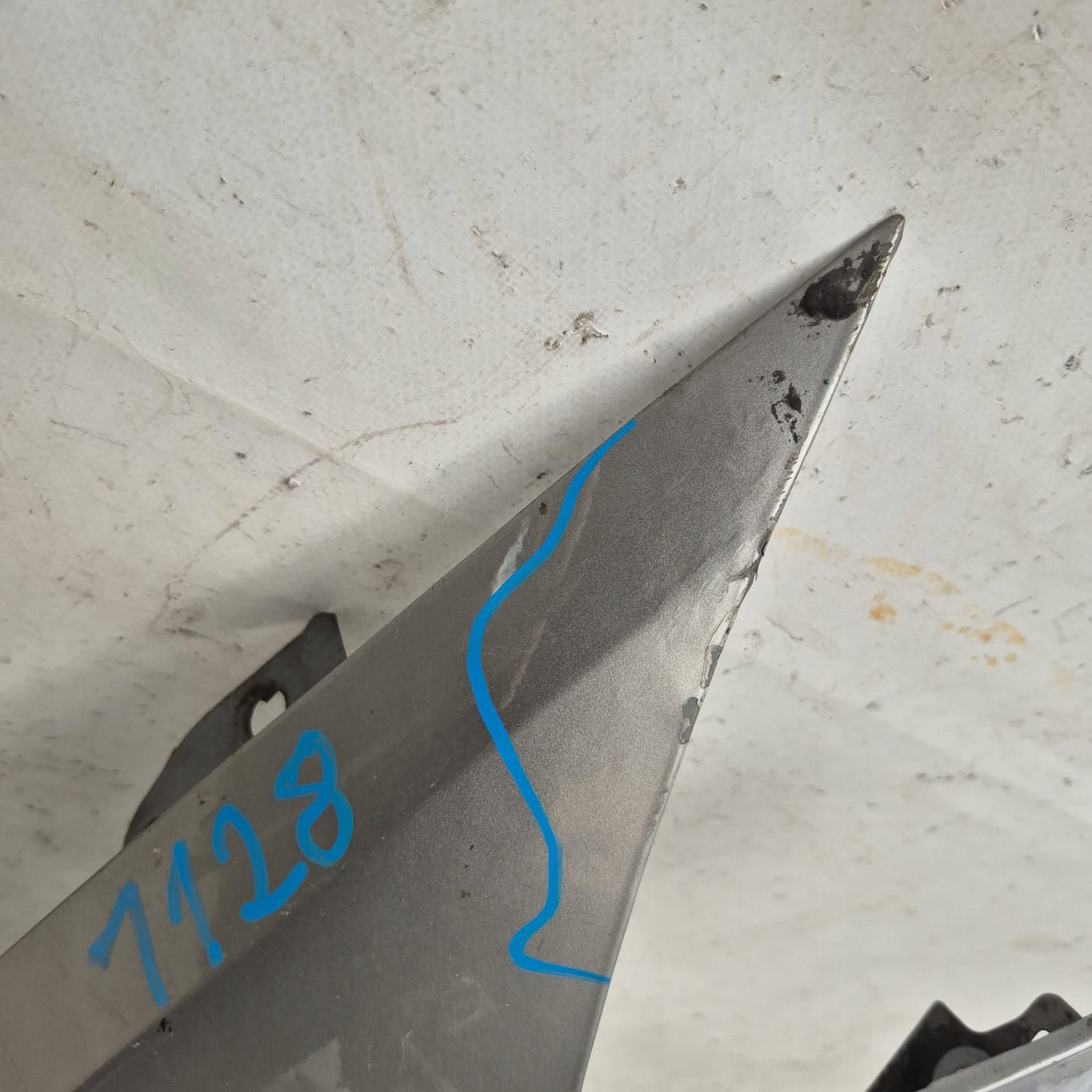 VW GOLF SPORTSVAN 14-20 fender front front right