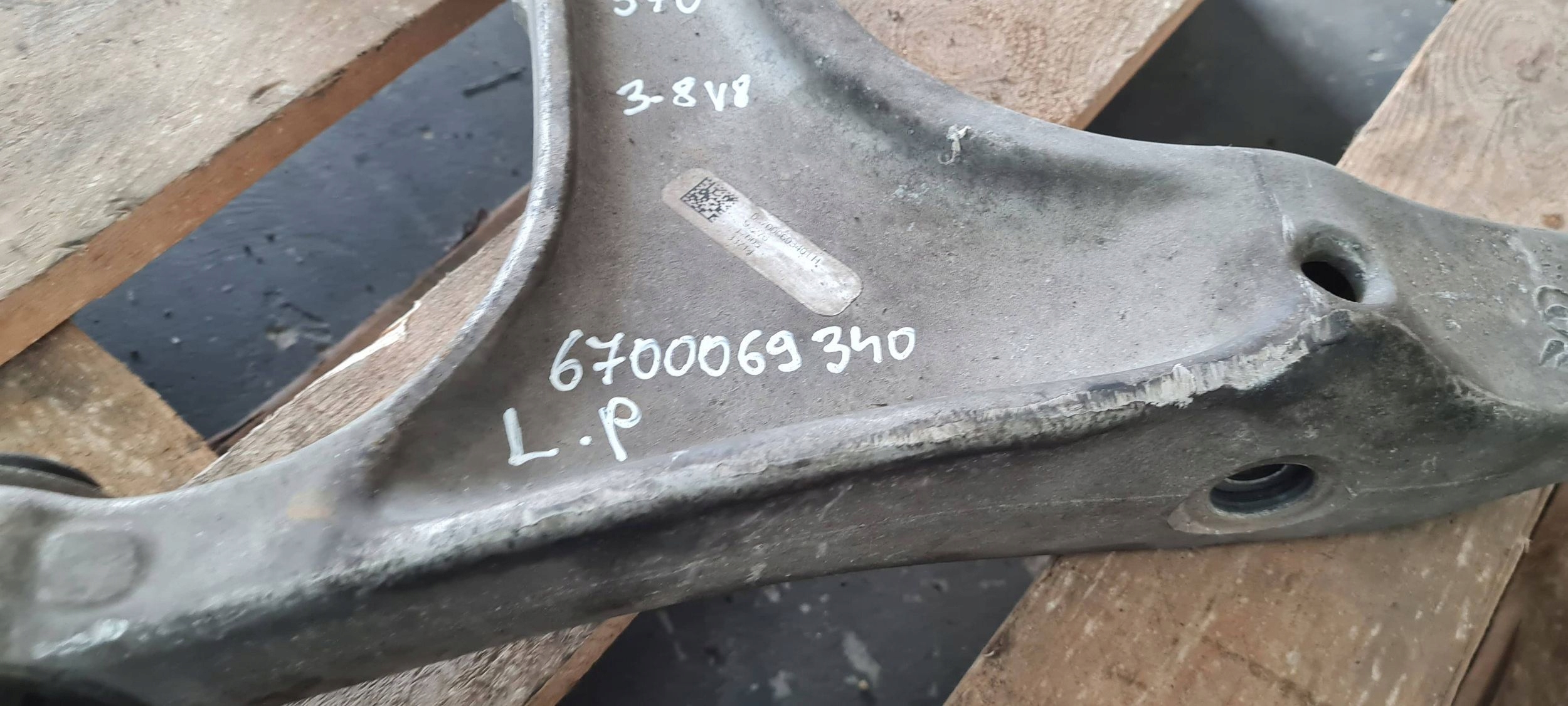 Maserati Quattroporte VI arm lower left front 3.8 V8 6700069340
