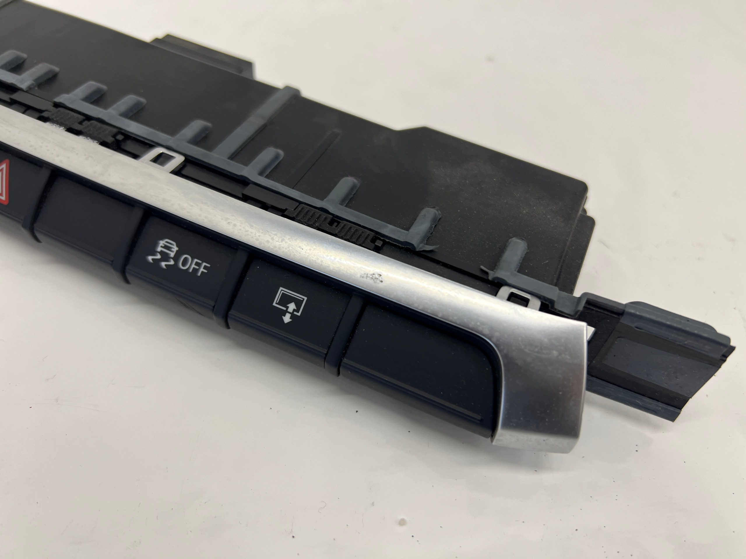 AUDI A3 8V Bouton Lumières de secours Commandes 8V0925301CD EUROPA