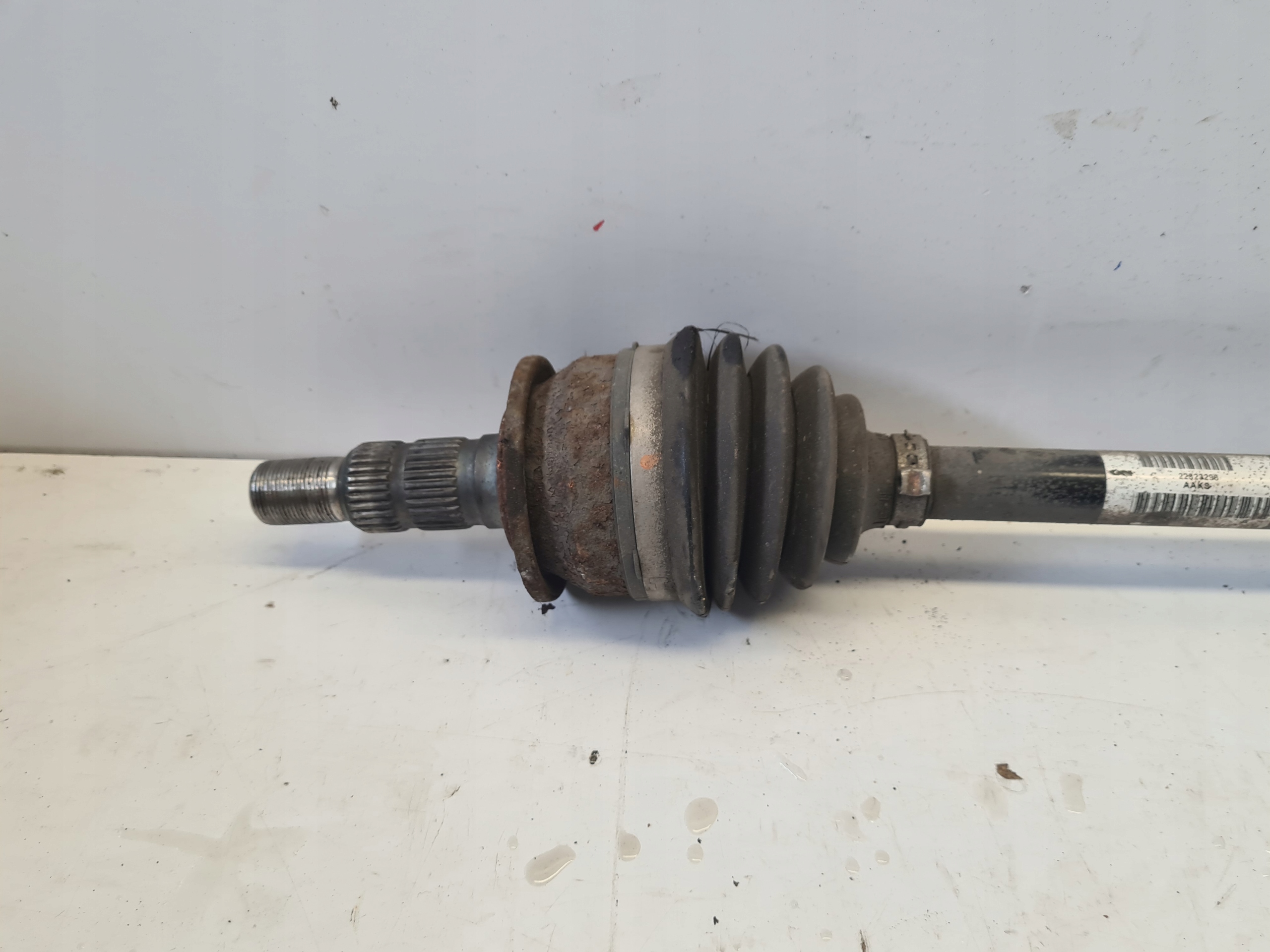 OPEL INSIGNIA A LIFT 4X4 semi-axis left rear part 22823296 AAKS