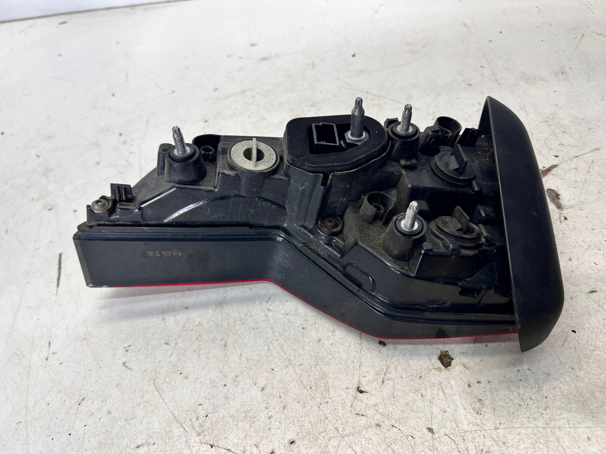 light left rear part to the bonnet AUDI A4 B9 AVANT 8W9945075A