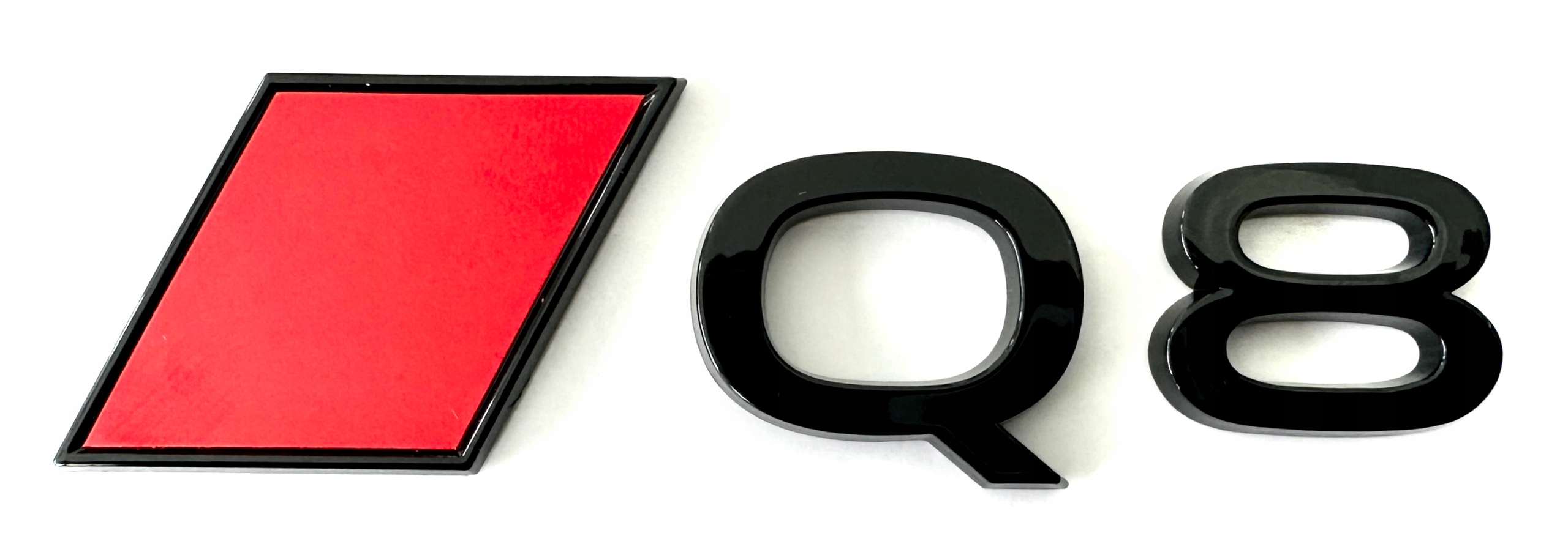 Audi Q8 emblemat znaczek napis logo czarny