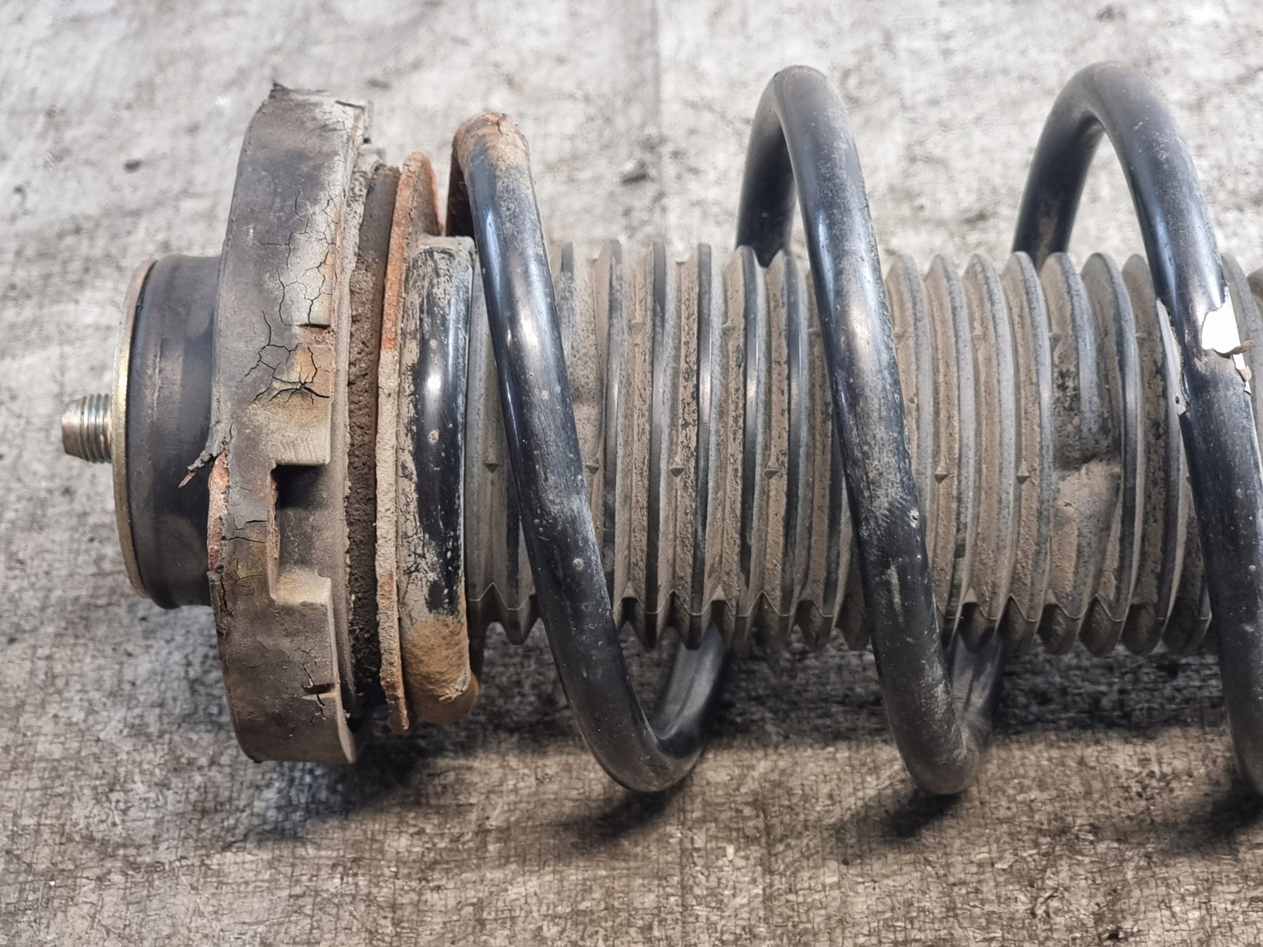 shock absorber McPherson right front VW FOX 1.2B 40kW 05r
