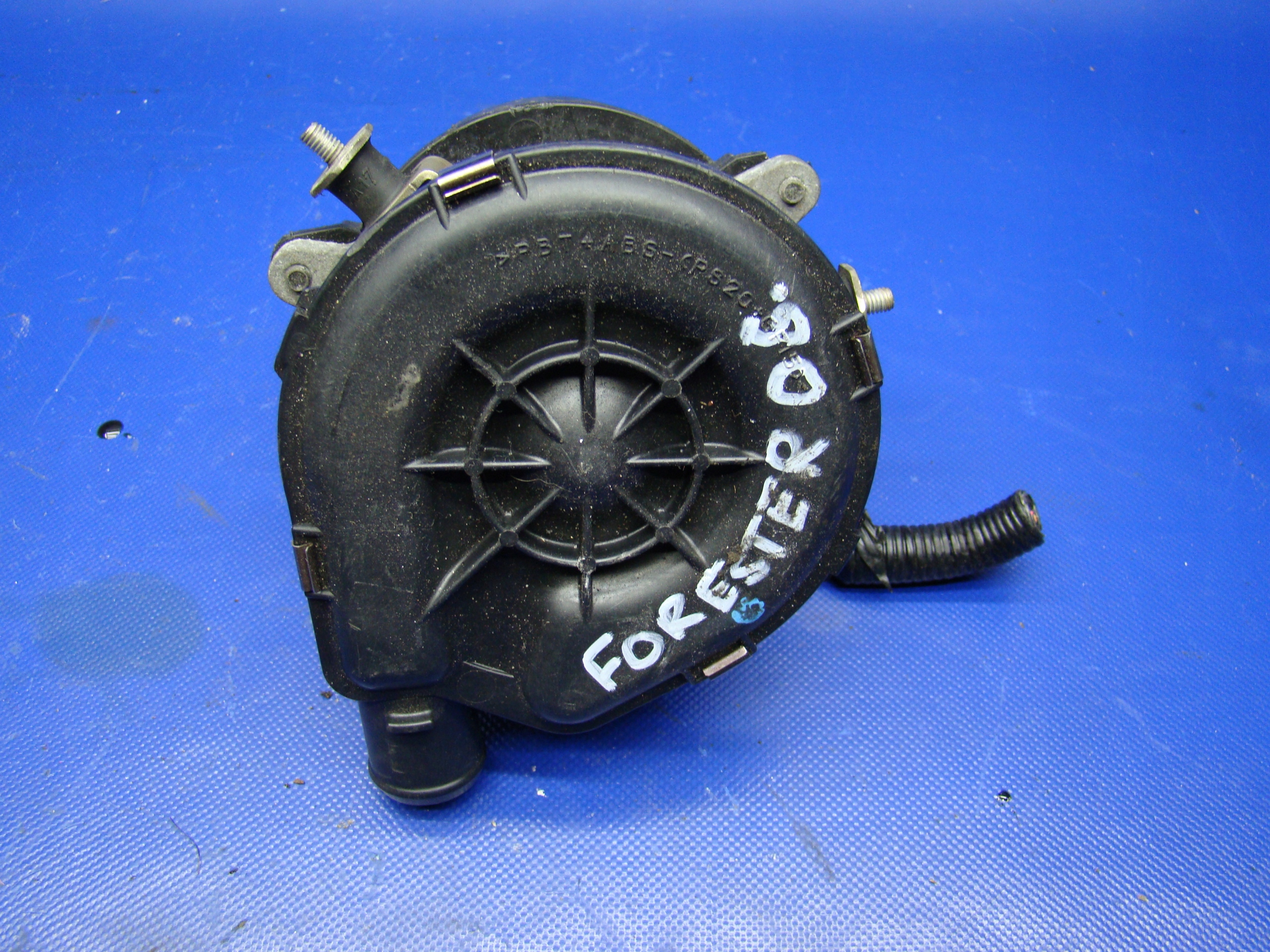 ВТОРИННИЙ ПОВІТРЯНИЙ НАСОС FORESTER II 06 14828AA030