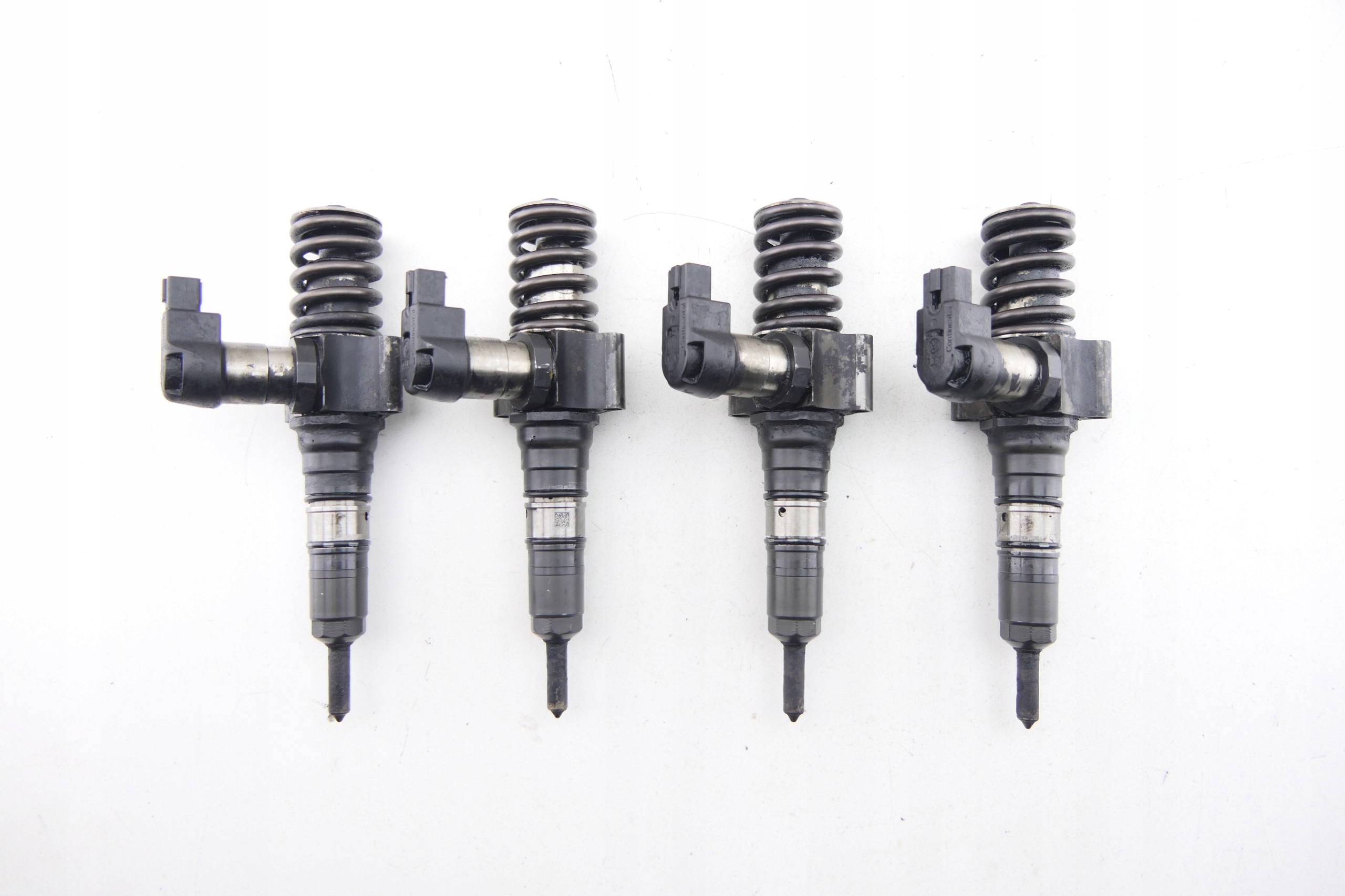 Pumpedüse VW PASSAT B6 JETTA III 2.0 TDI 03G130073T