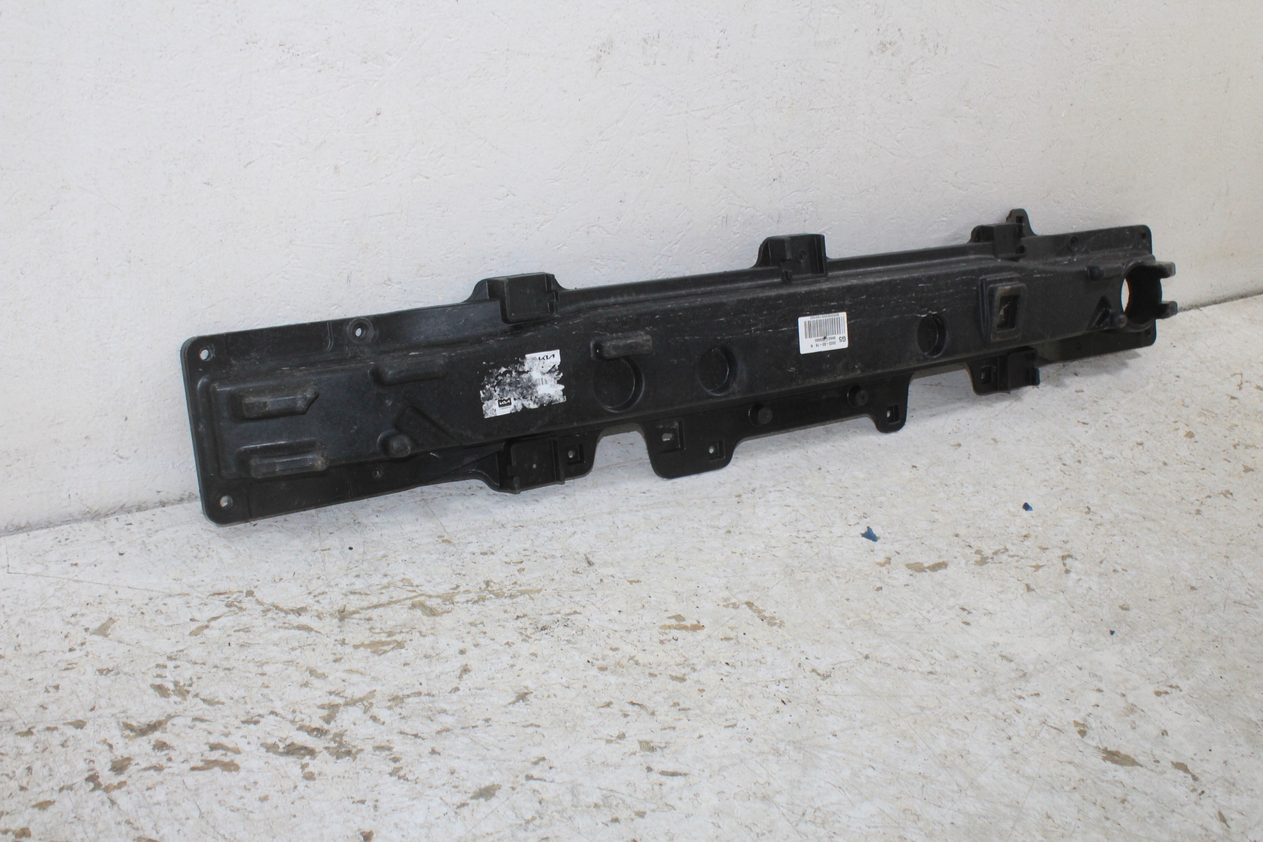 KIA Niro bumper support rear part 86631-G5500