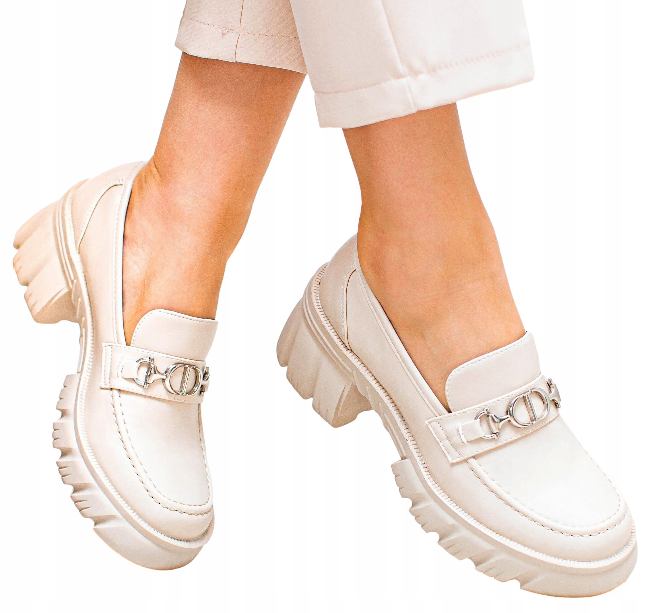 

Beżowe mokasyny półbuty damskie na niski obcas 39